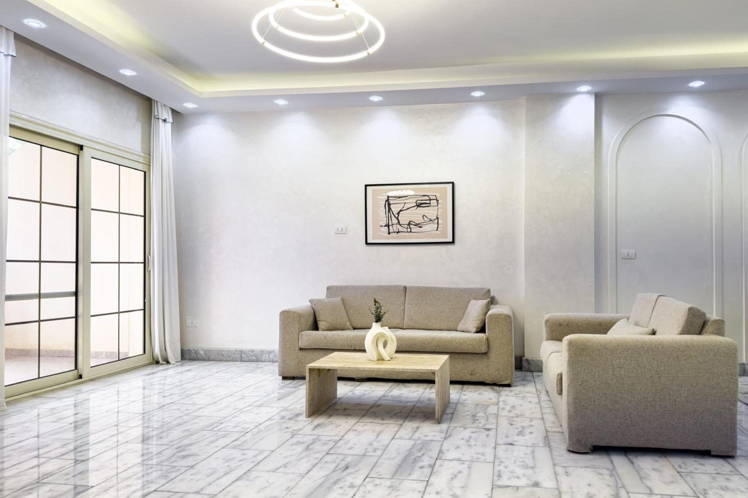 Comfy & Cozy 2BDR 15 Min from CAI Airport