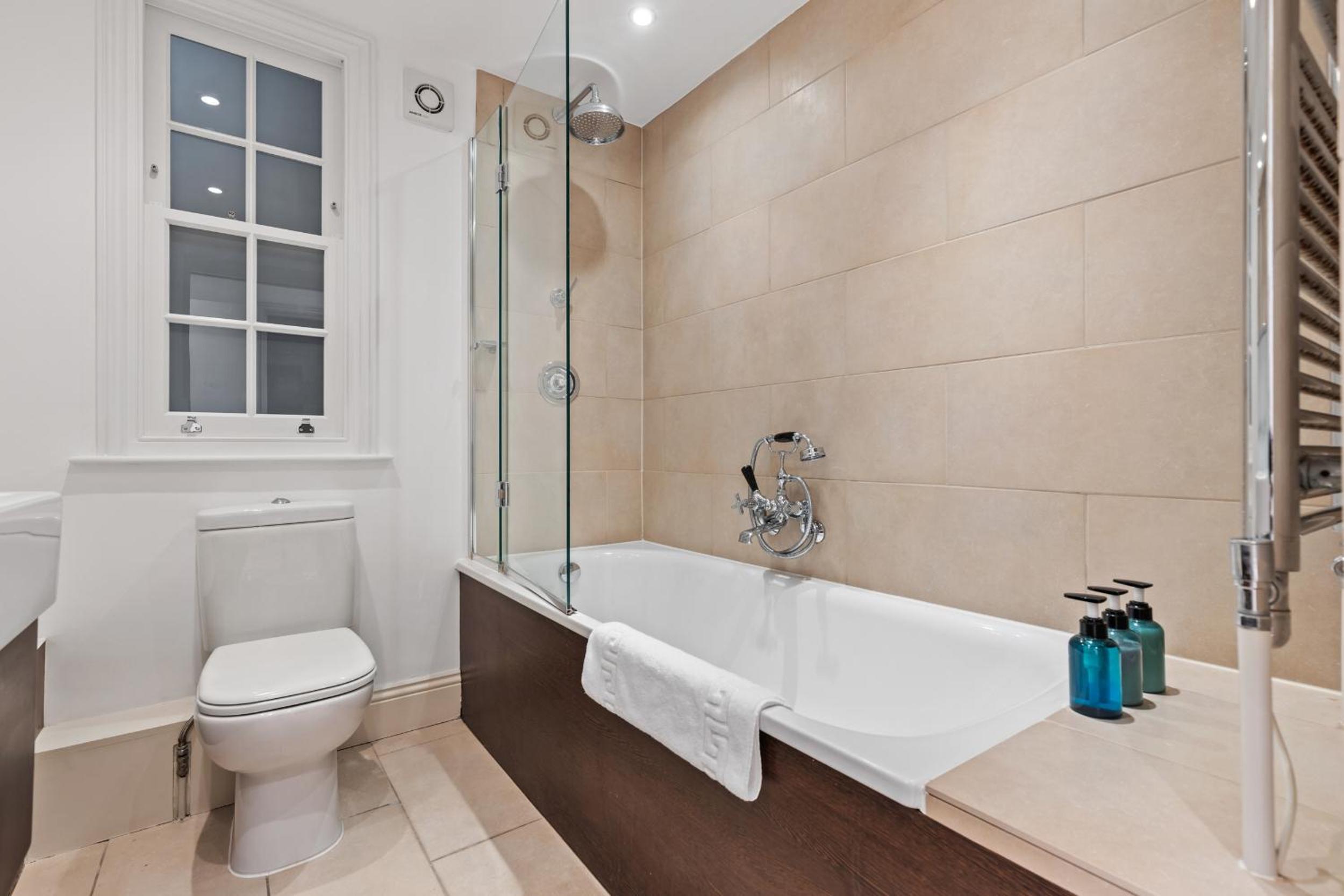 Cozy & Welcoming Studio Apartments in Premium Hyde Park Location