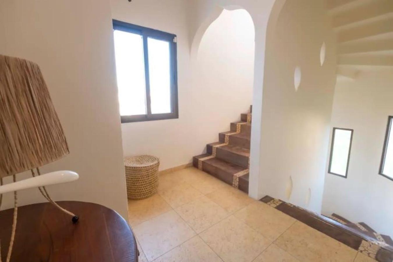 Villa Frente al Mar con Piscina