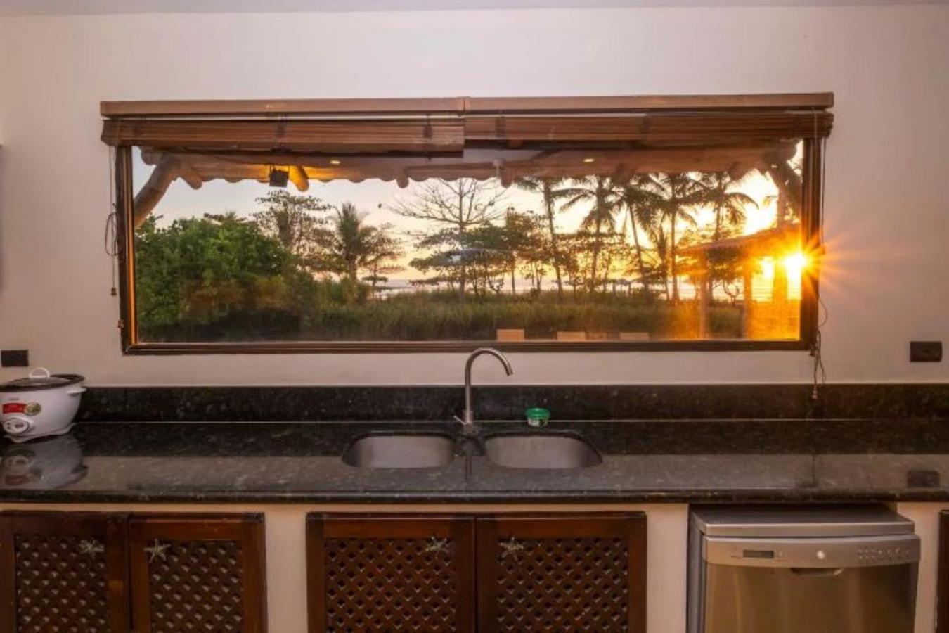 Villa Frente al Mar con Piscina