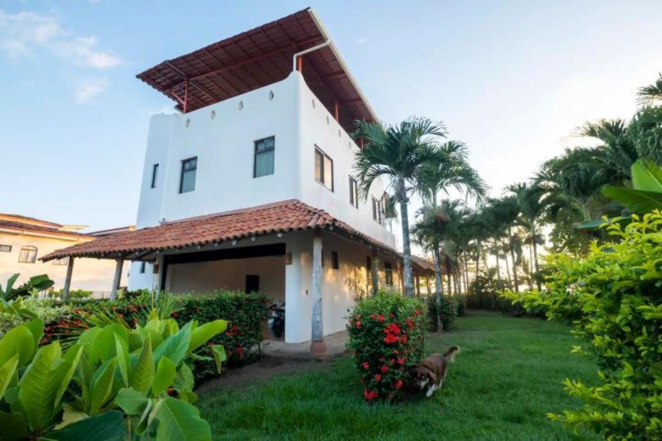 Villa Frente al Mar con Piscina