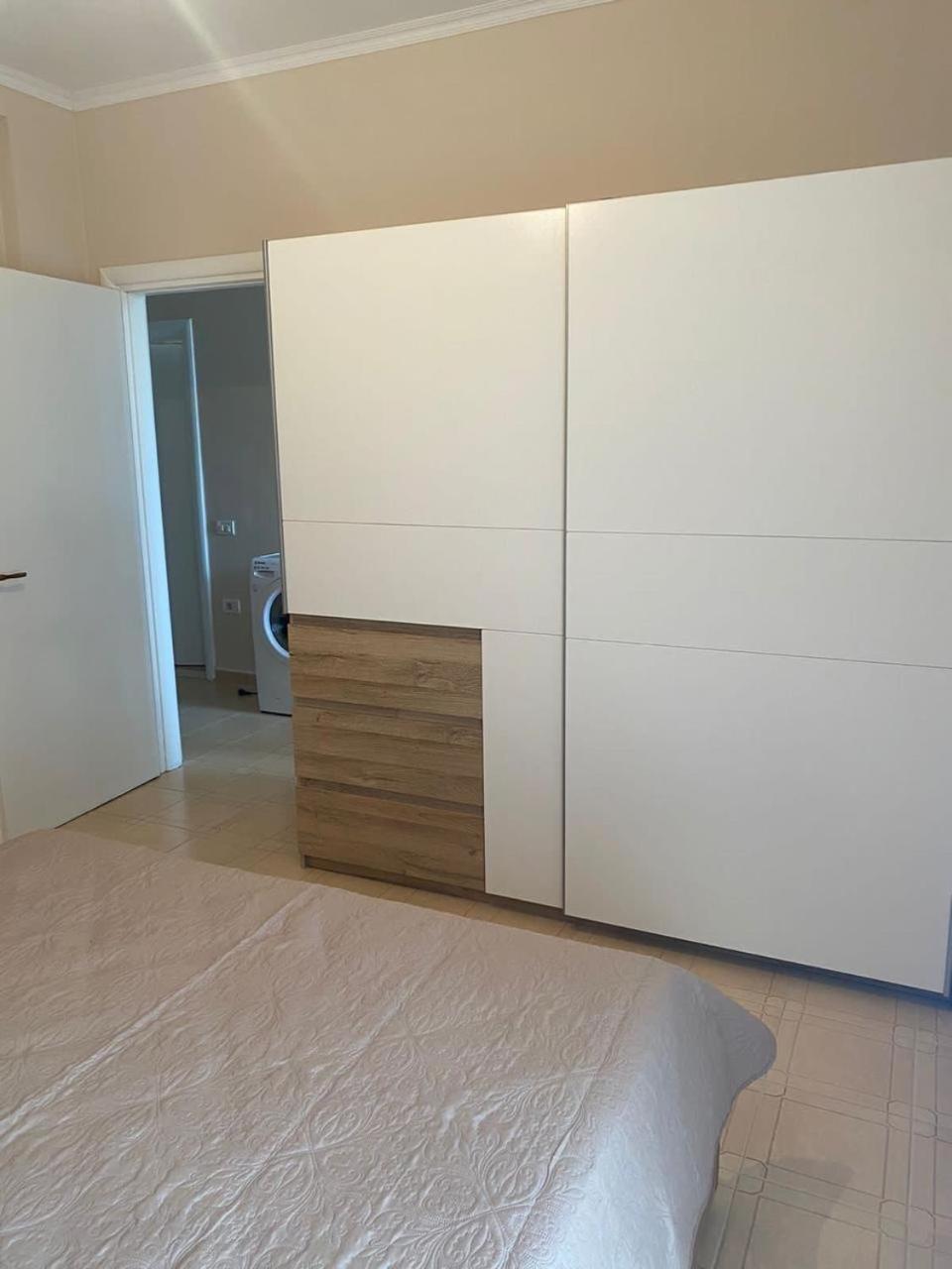 Comfort apartment near Golemi beach