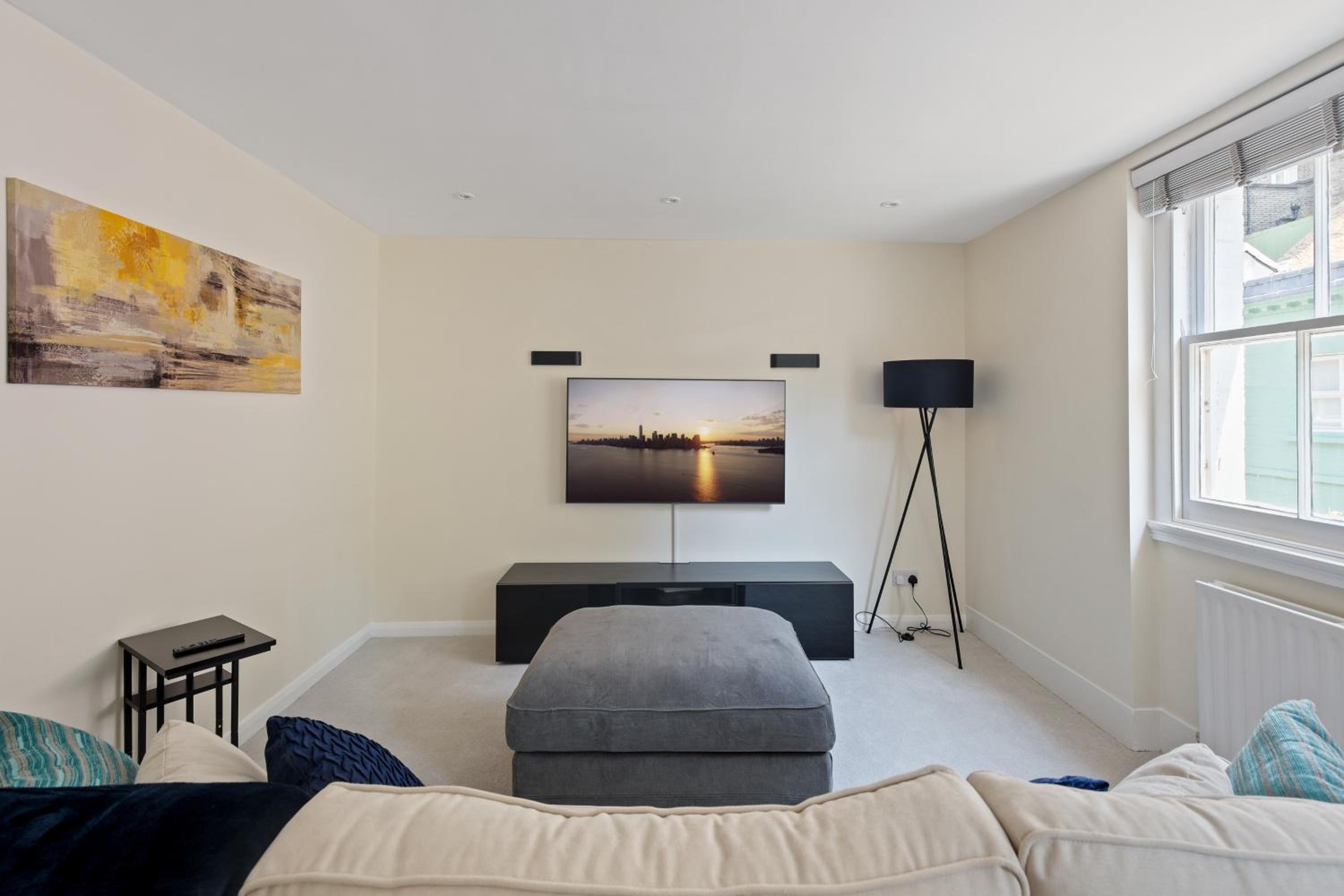 Cozy & Welcoming Studio Apartments in Premium Hyde Park Location