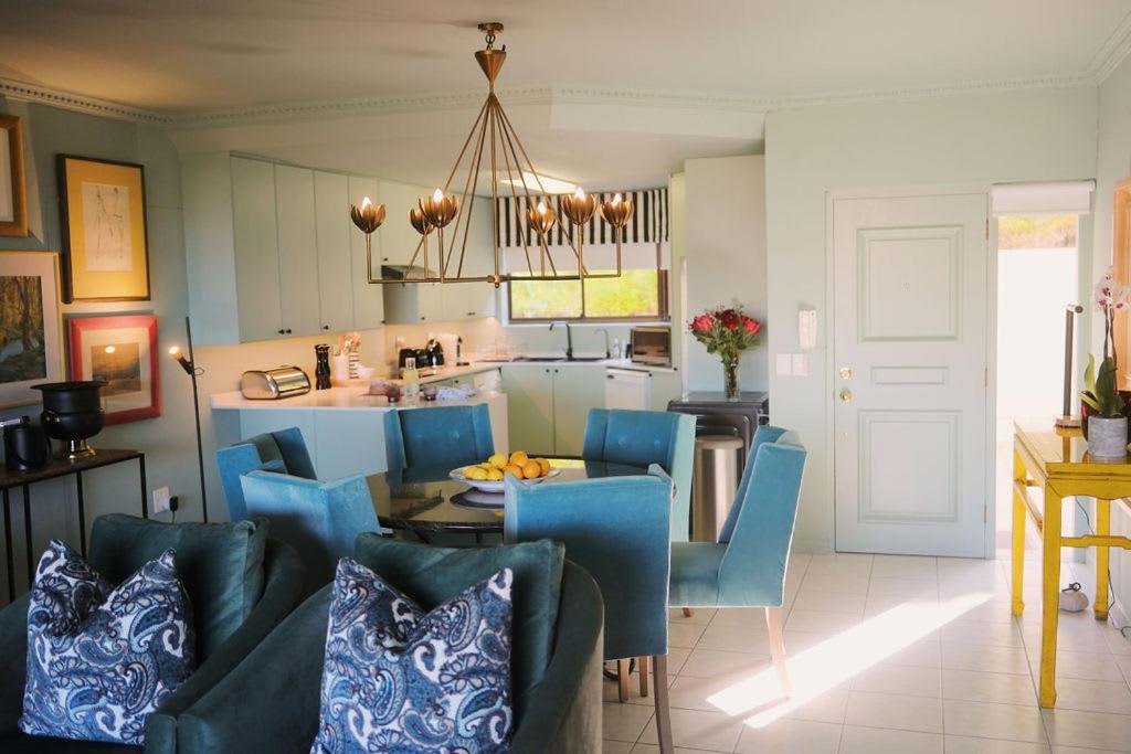 Sanctuary's Secret - Luxe 2 BD Rob Seaside Apt view 2