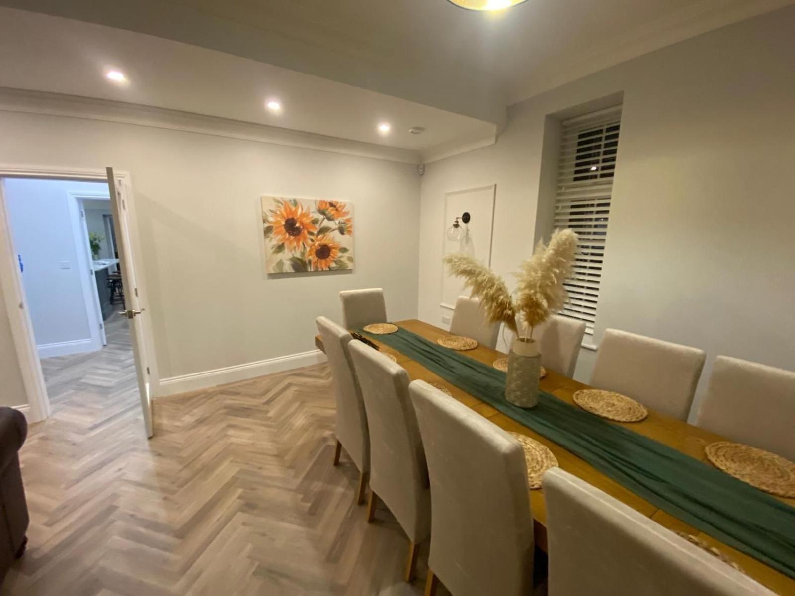 Oakview Holiday Home