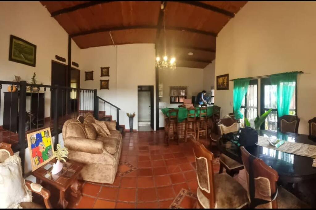 Casa de Campo, Norte de Armenia