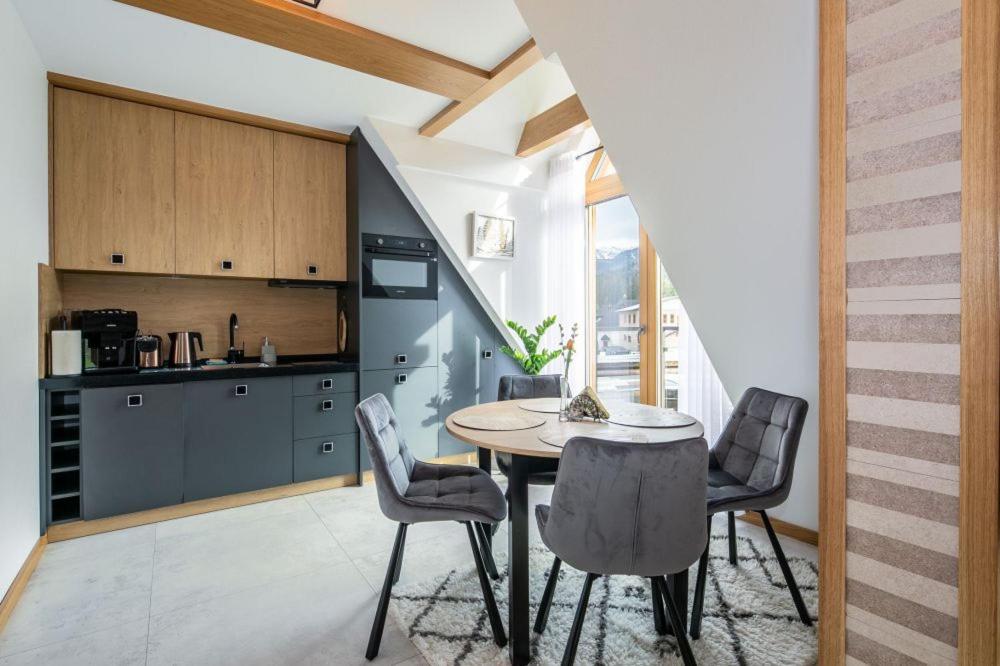 Księżycowe Apartamenty SPA - Mountain View by Golden Apartments