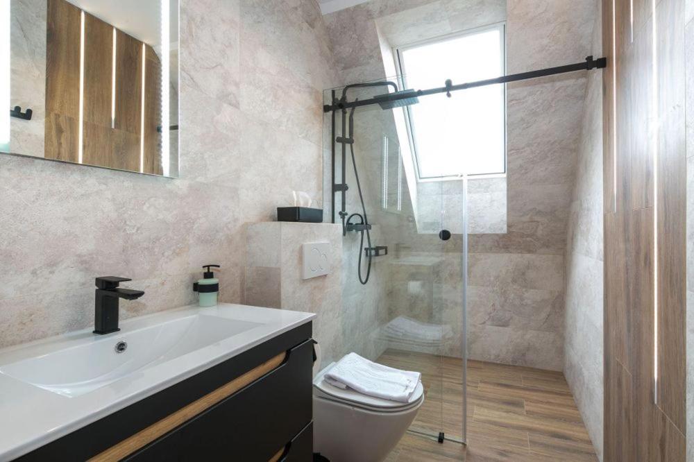 Księżycowe Apartamenty SPA - Mountain View by Golden Apartments