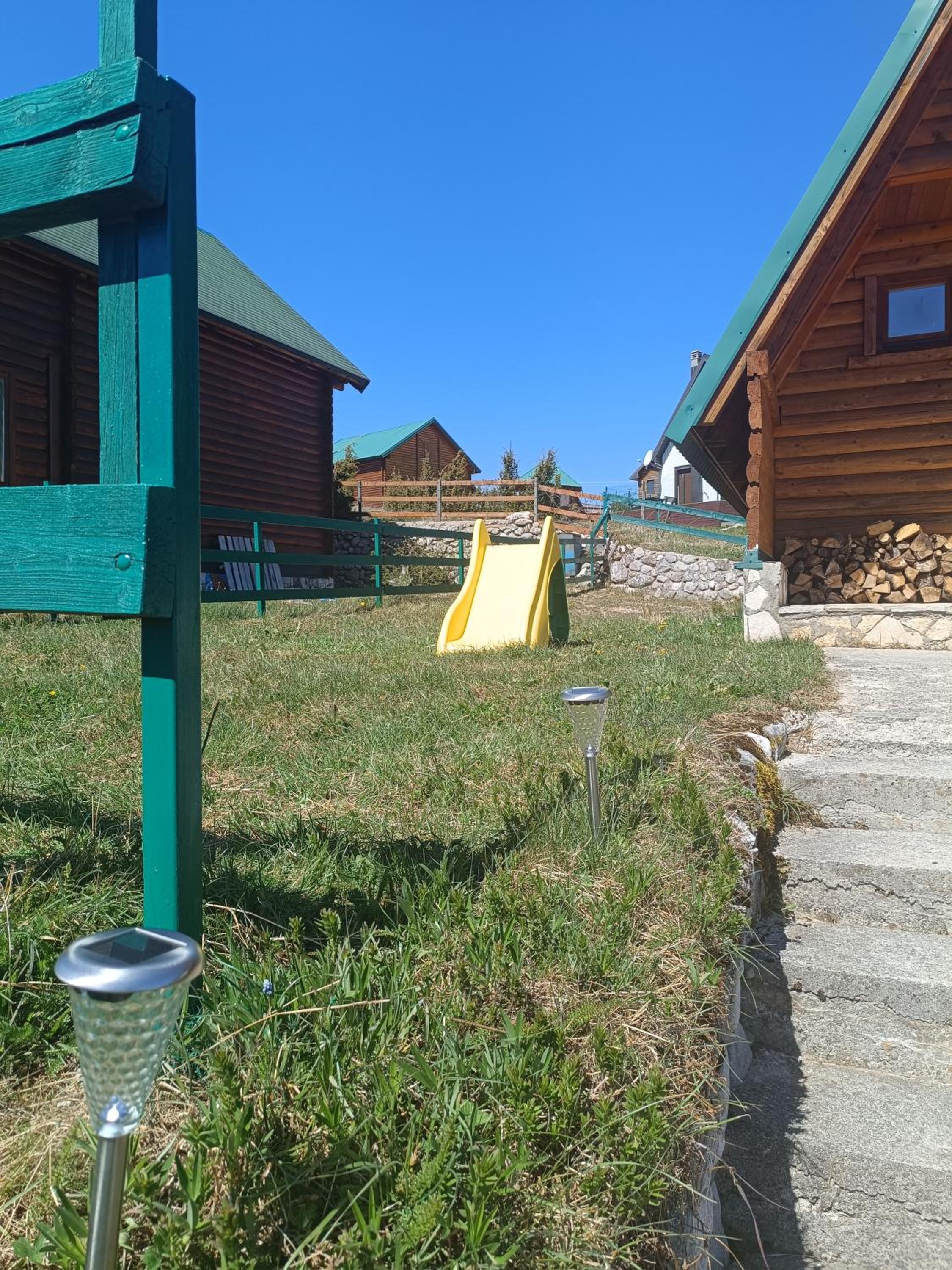 Photo 8