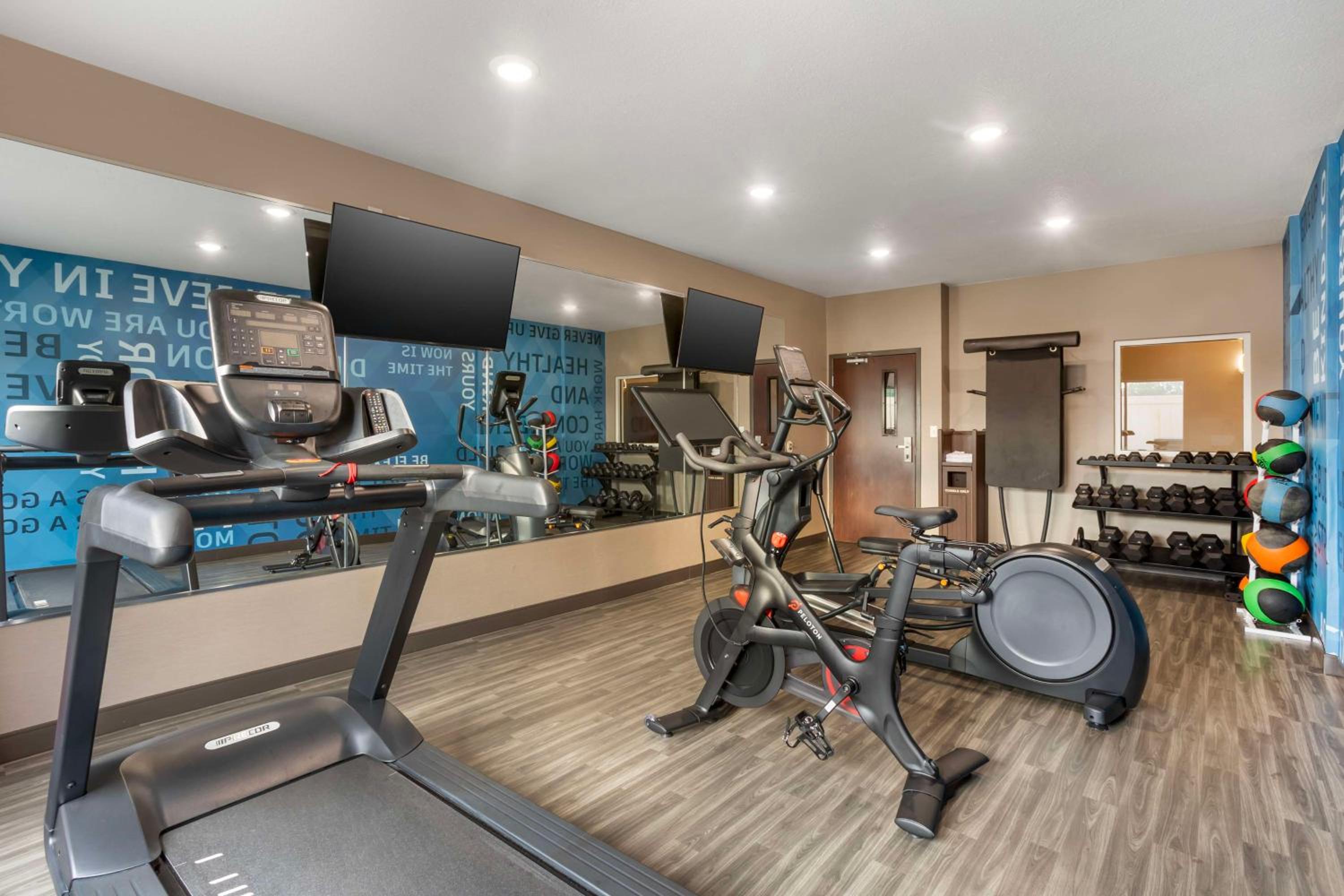 Columbia Vacations - Best Western Plus Columbia Inn - Property Image 10