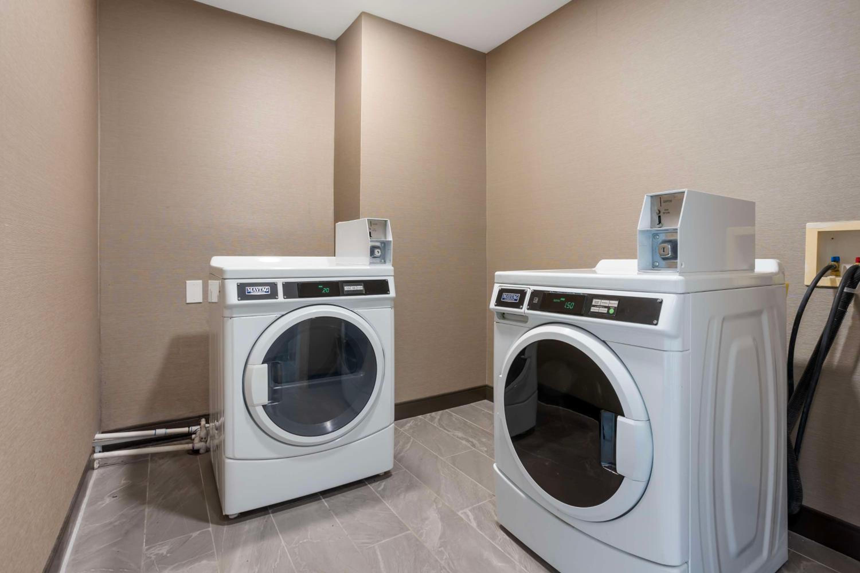 Columbia Vacations - Best Western Plus Columbia Inn - Property Image 1