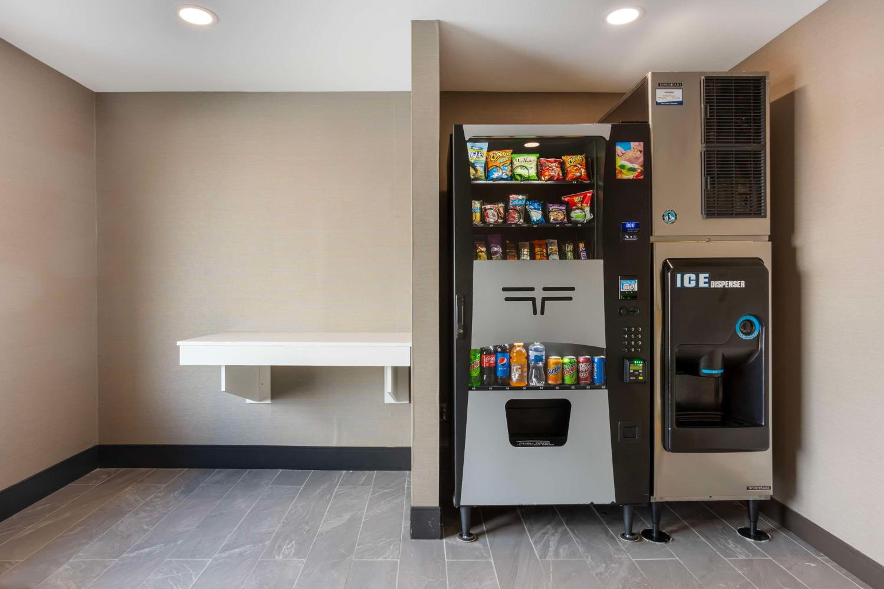 Columbia Vacations - Best Western Plus Columbia Inn - Property Image 34