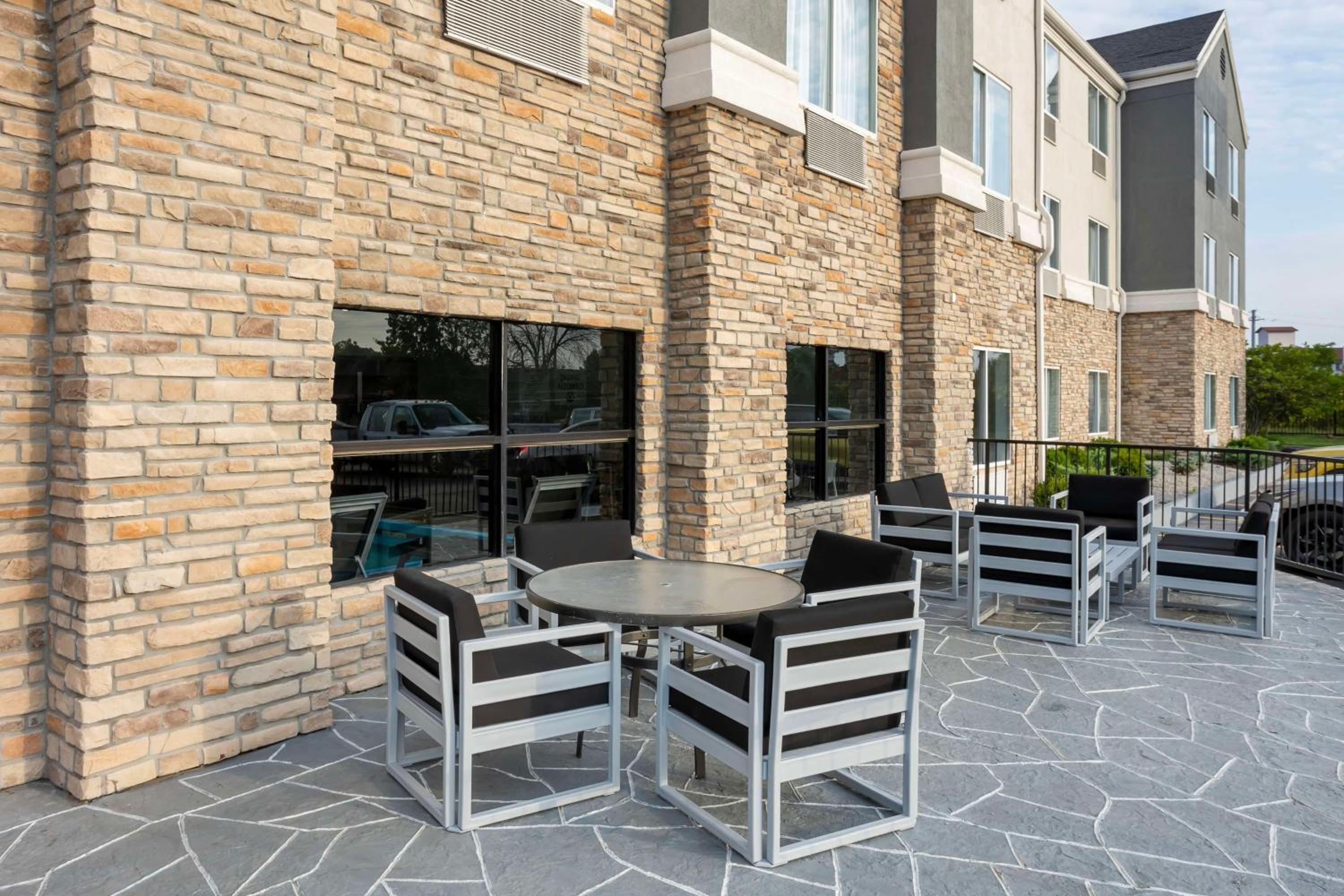 Columbia Vacations - Best Western Plus Columbia Inn - Property Image 36
