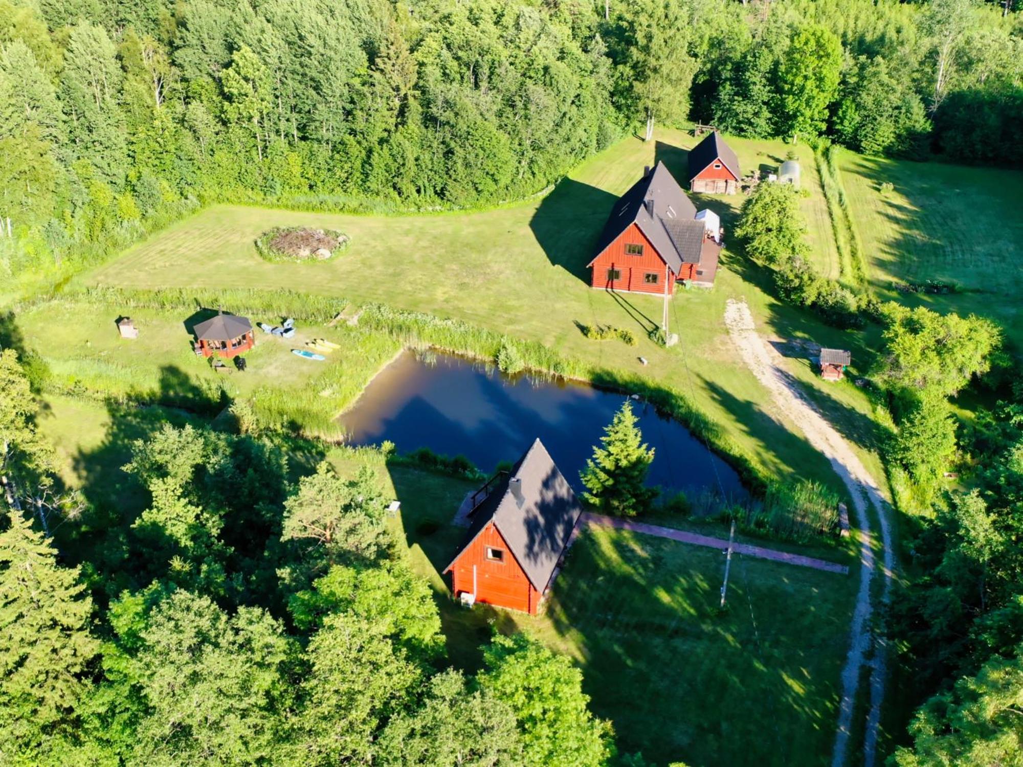 Holidayhouse with sauna and pond Leesoja puhkemaja