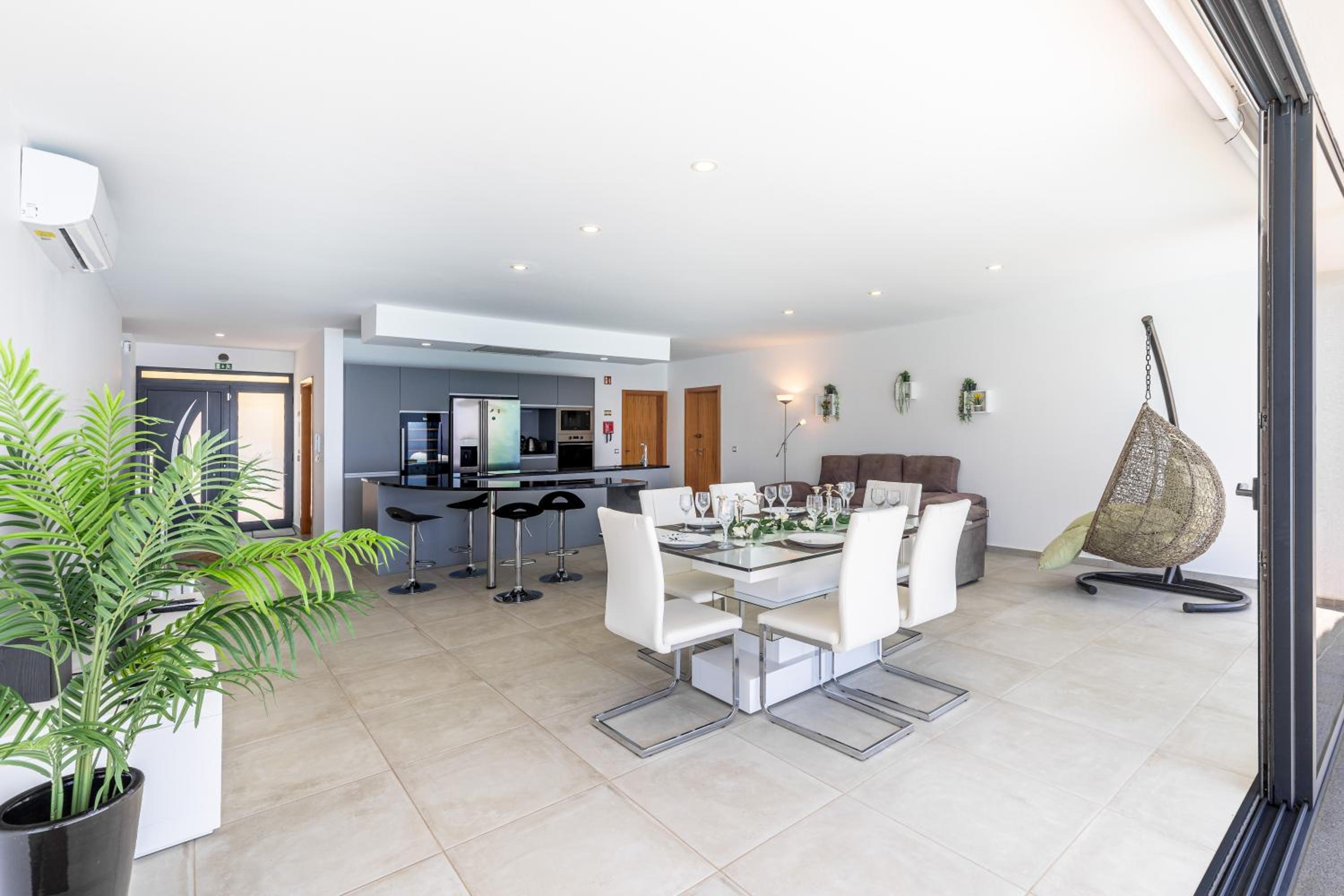 Villa Pascal by RMZ