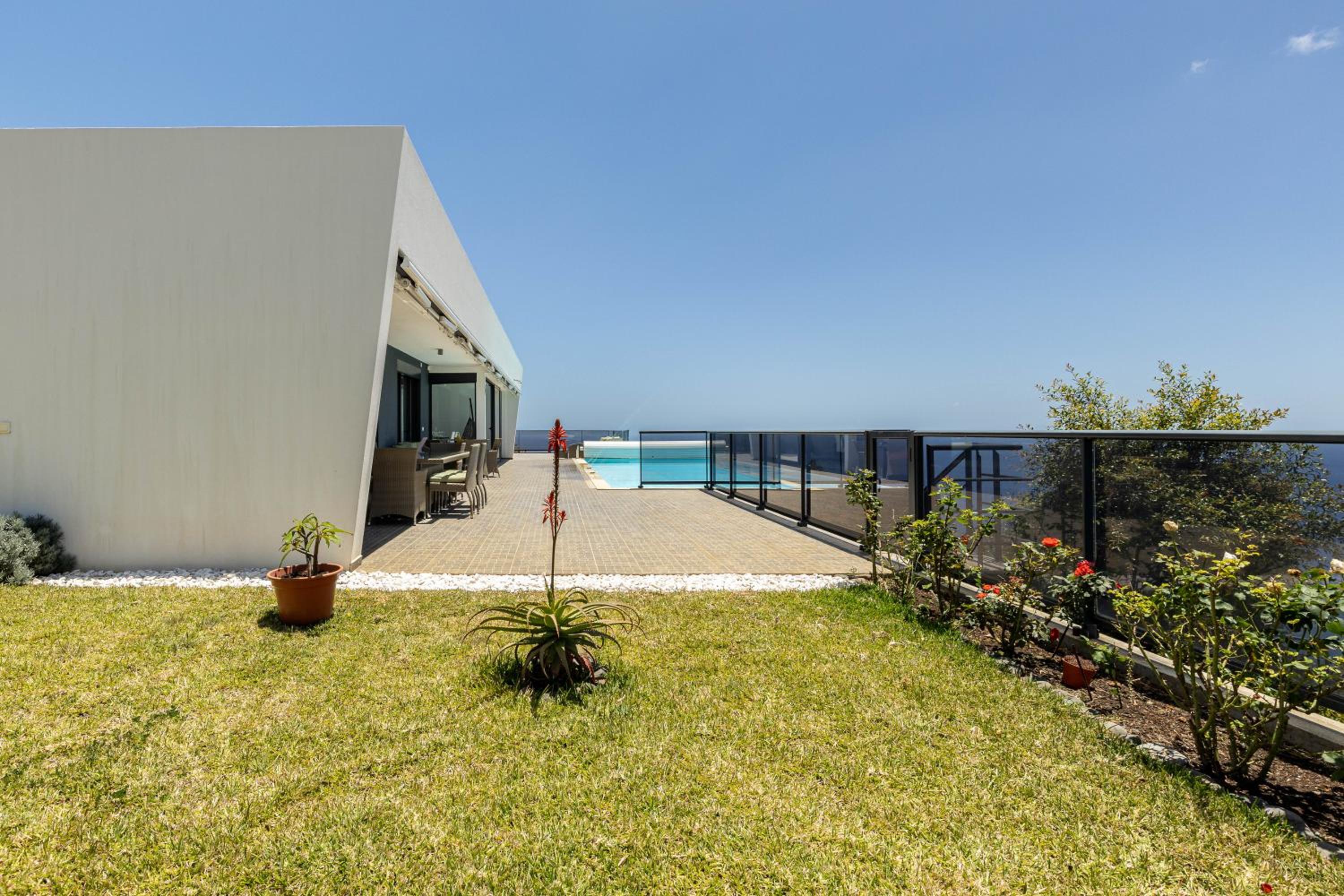 Villa Pascal by RMZ