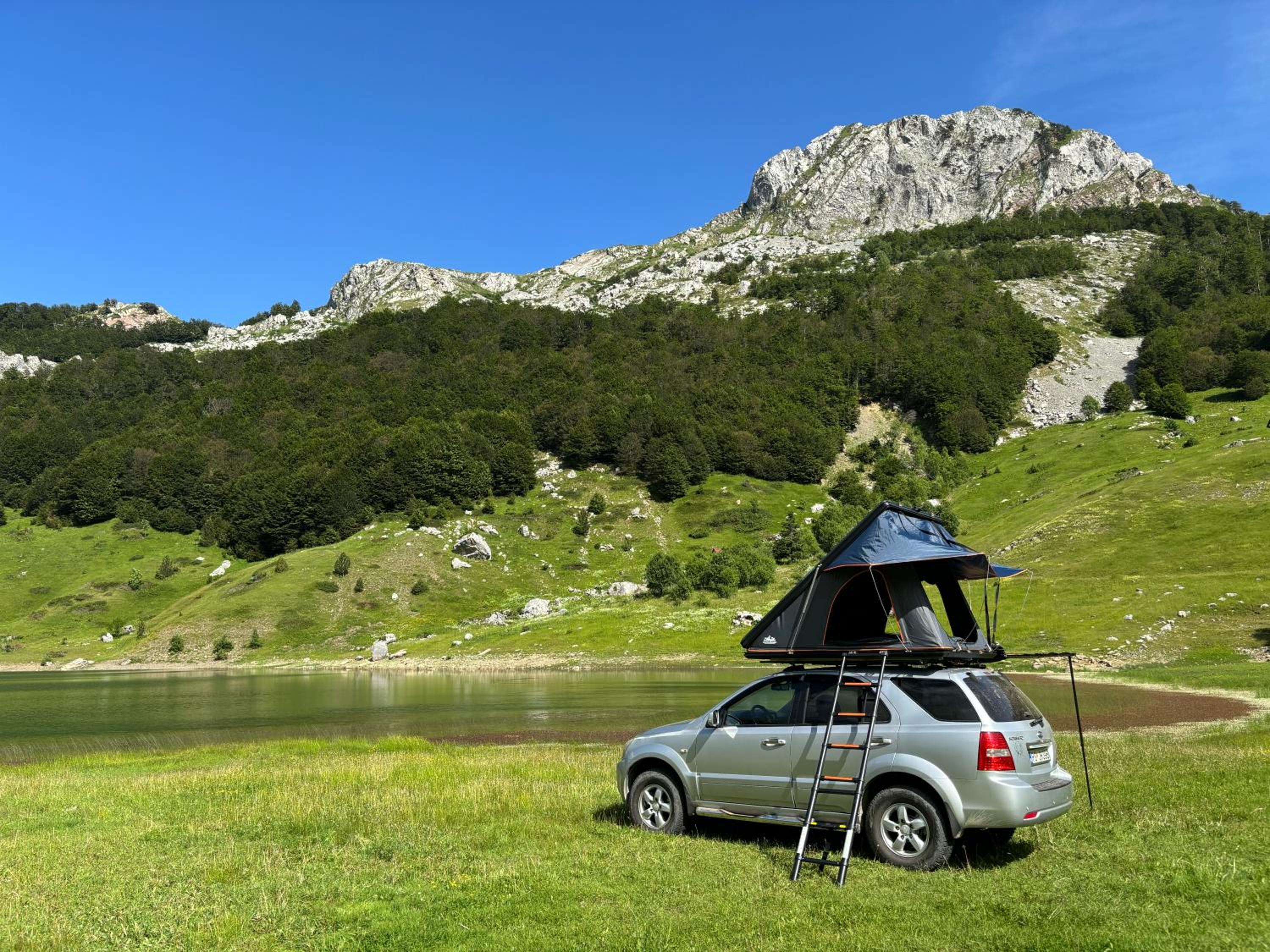 NOMAD MONTENEGRO Camper van 4x4 view 4