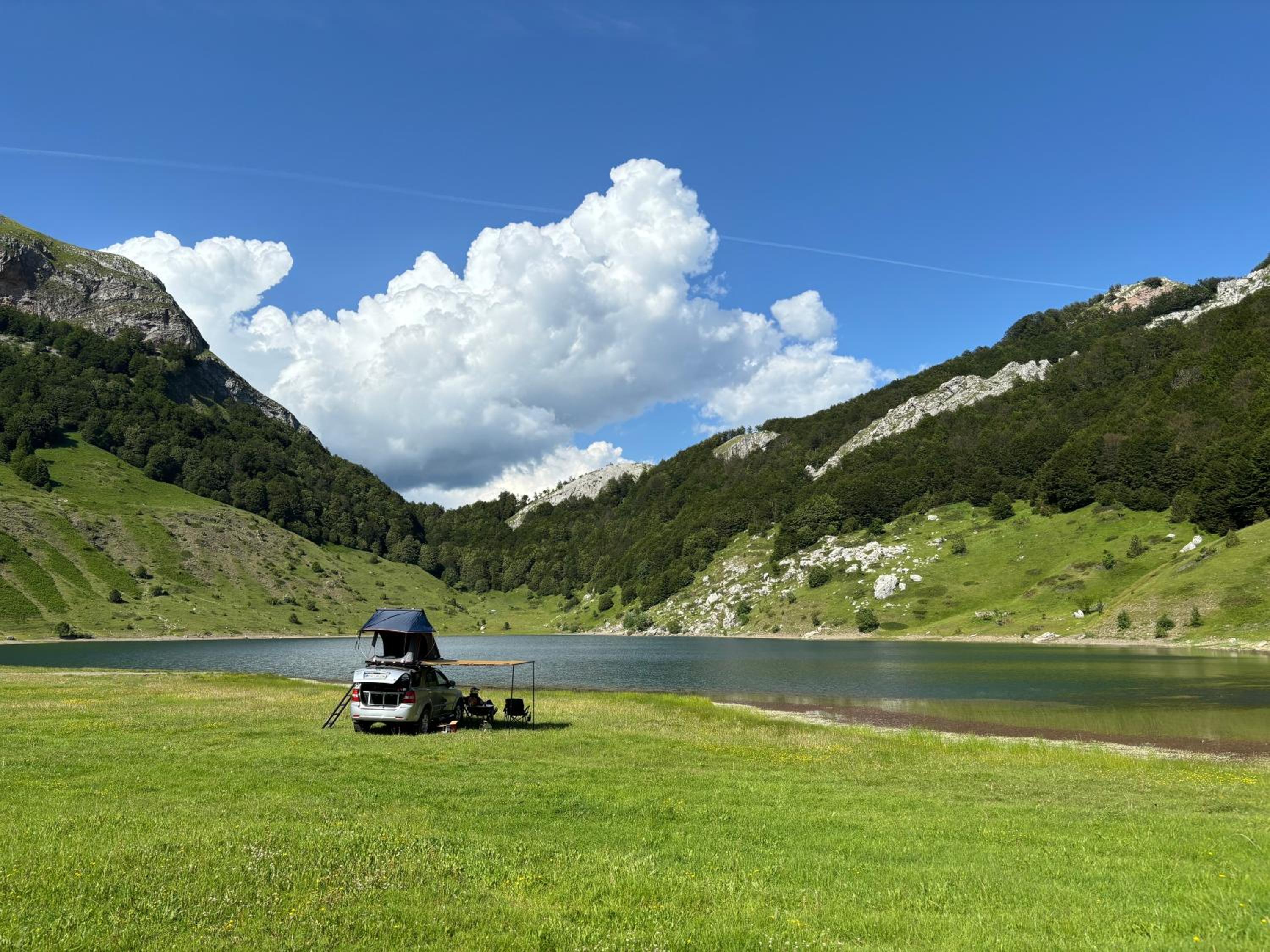 NOMAD MONTENEGRO Camper van 4x4 view 2