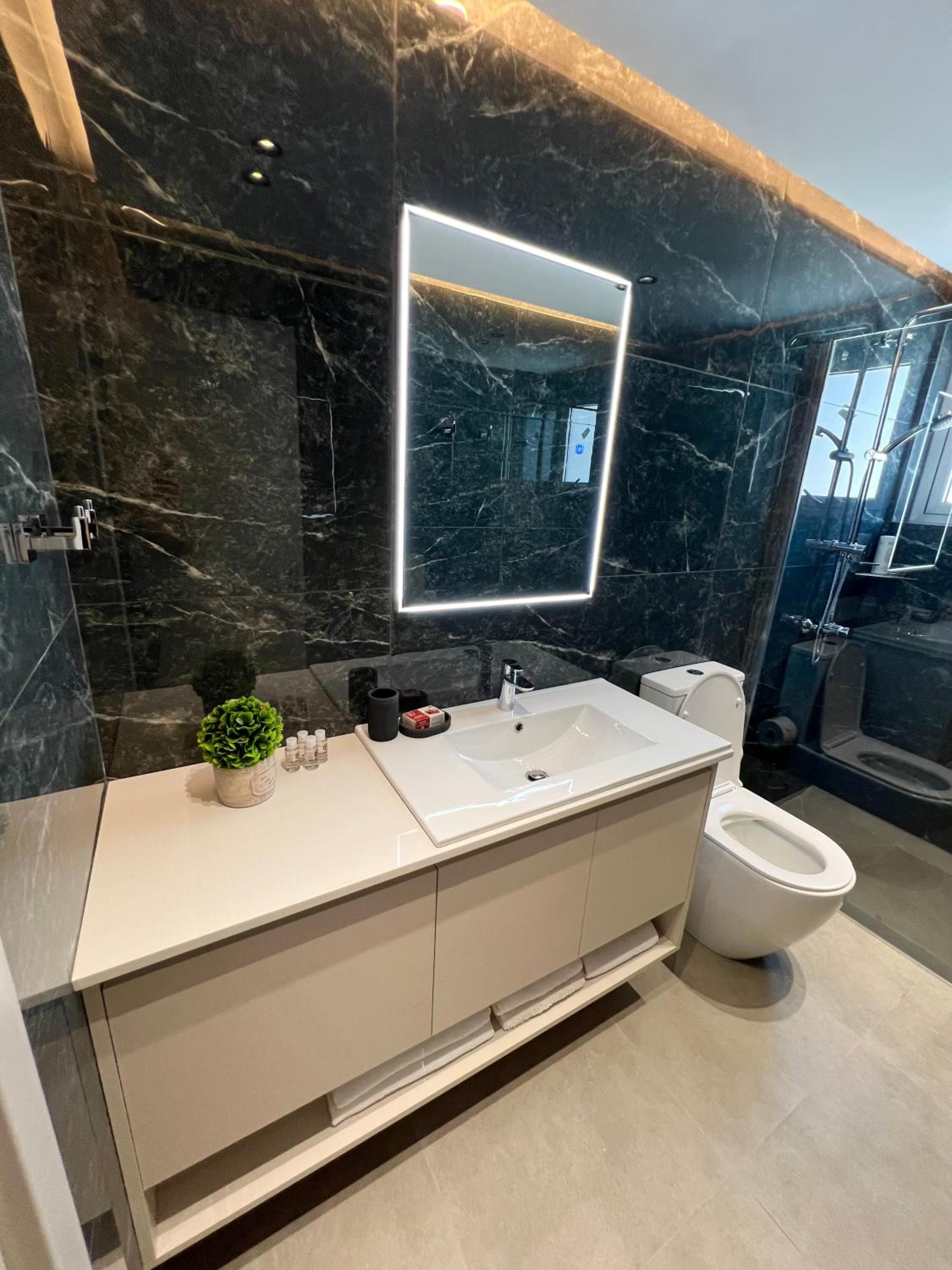 Living Boutique Apartments Adults Only