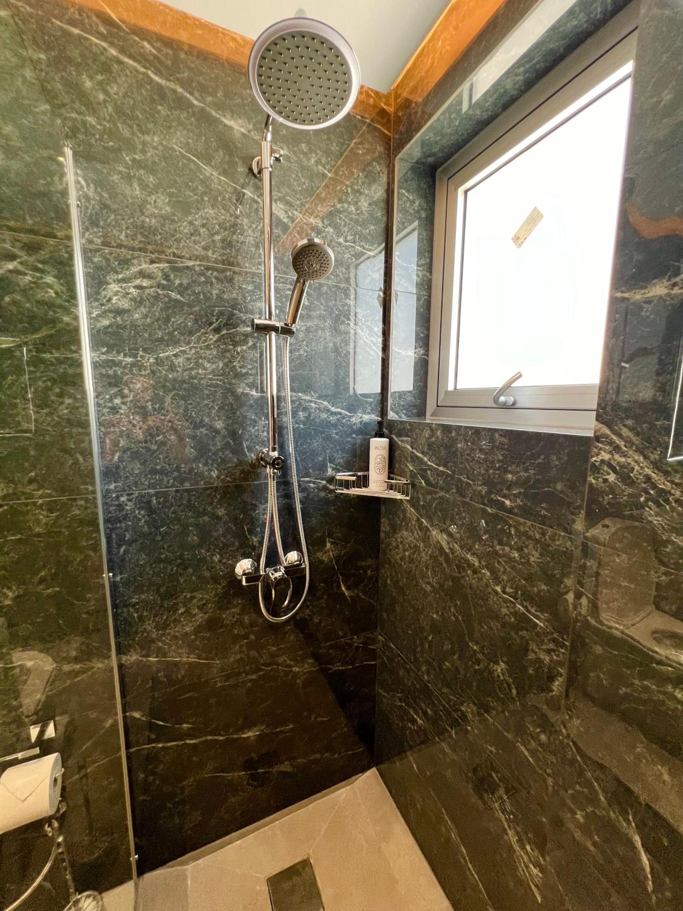 Living Boutique Apartments Adults Only