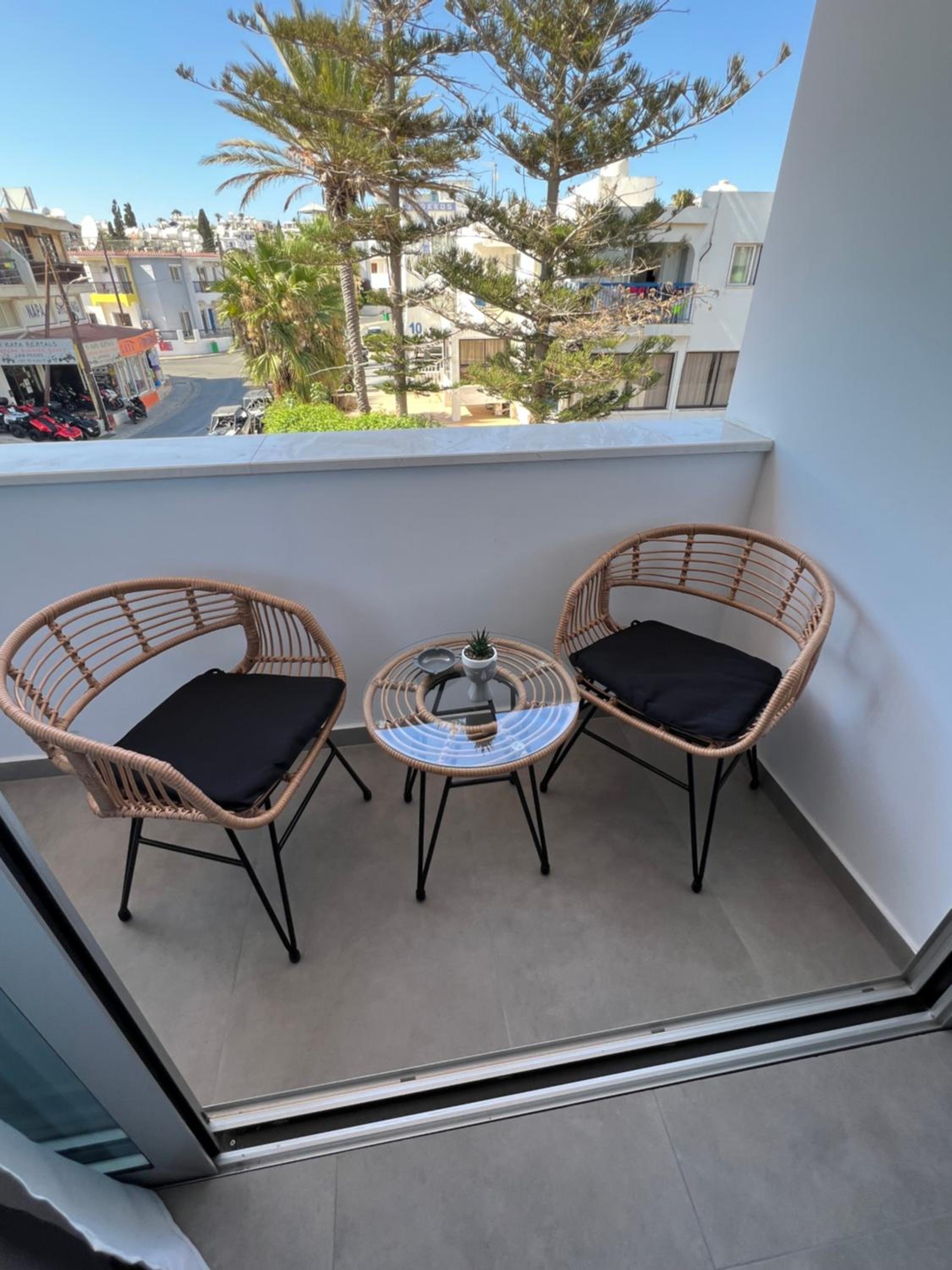 Living Boutique Apartments Adults Only