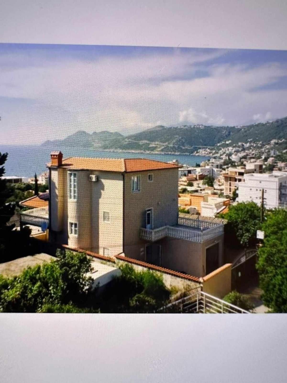Villa Noble view 3