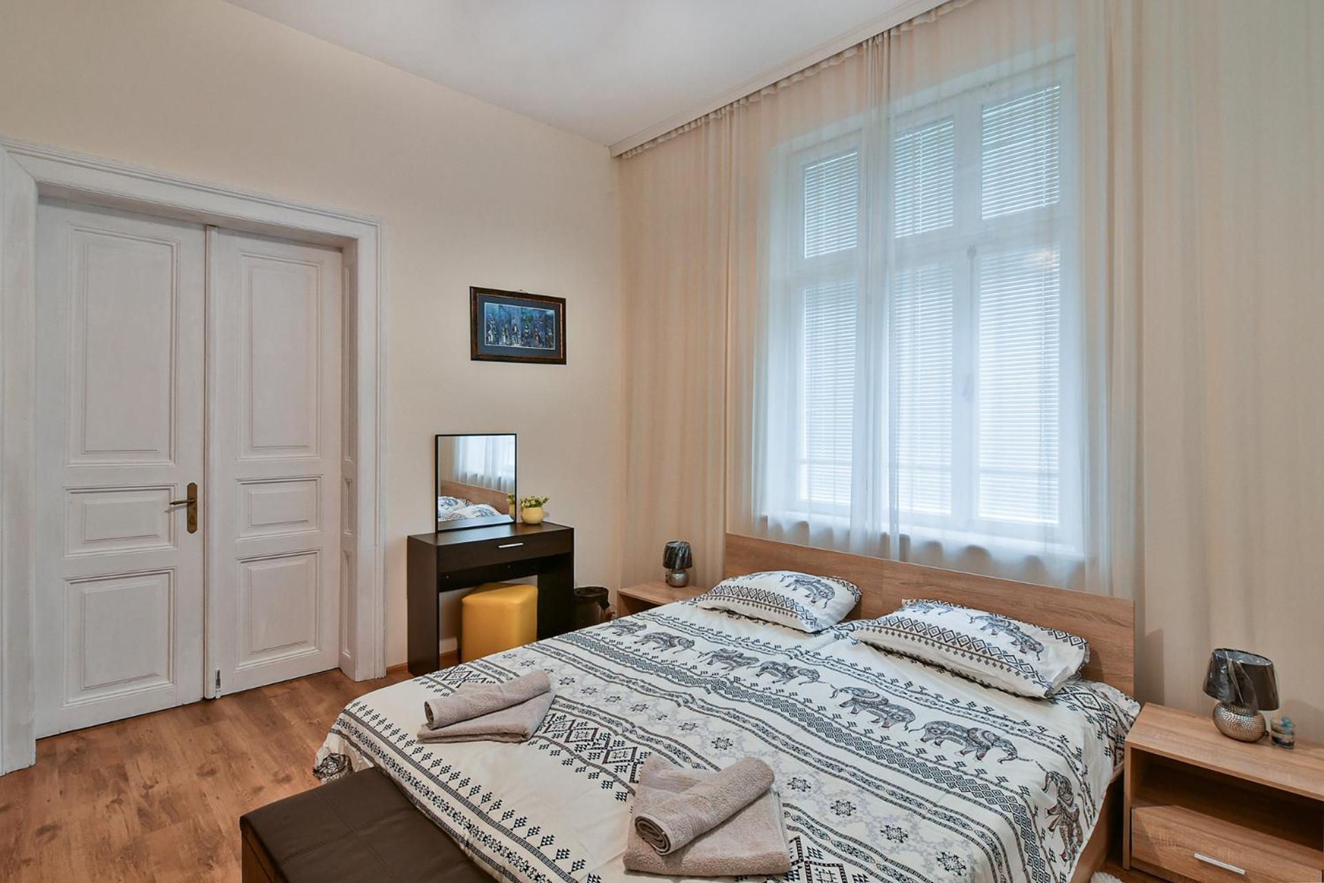 Apo Apartment - Top Center by Flat Manаger