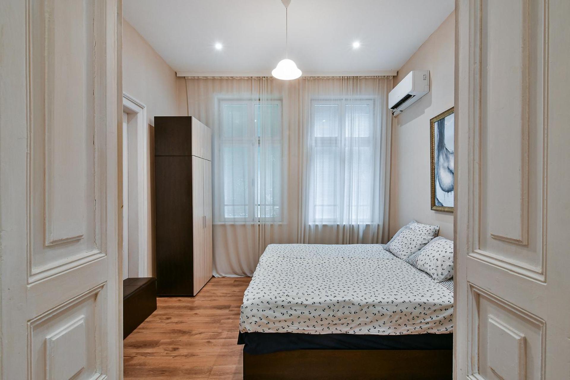 Apo Apartment - Top Center by Flat Manаger