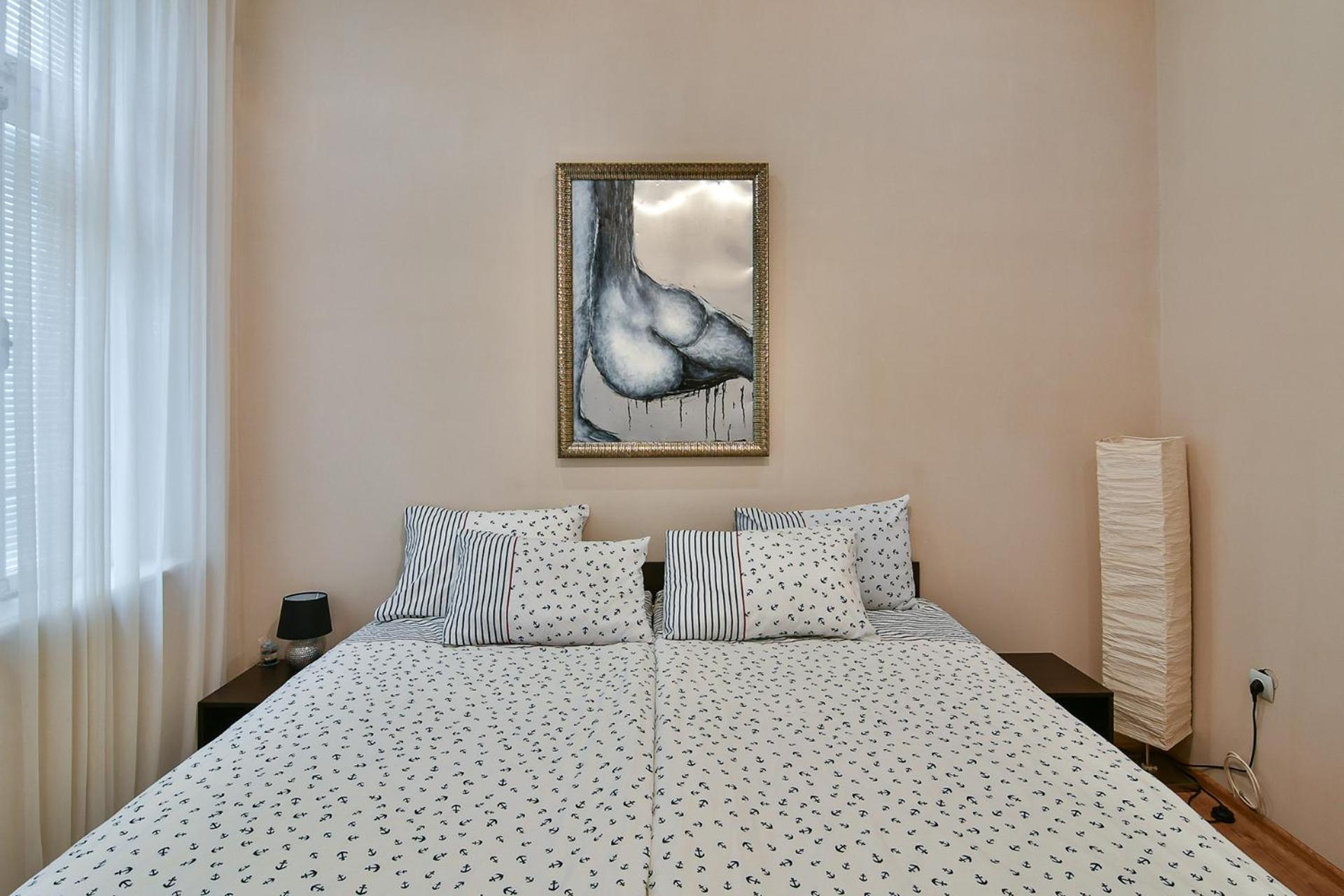 Apo Apartment - Top Center by Flat Manаger