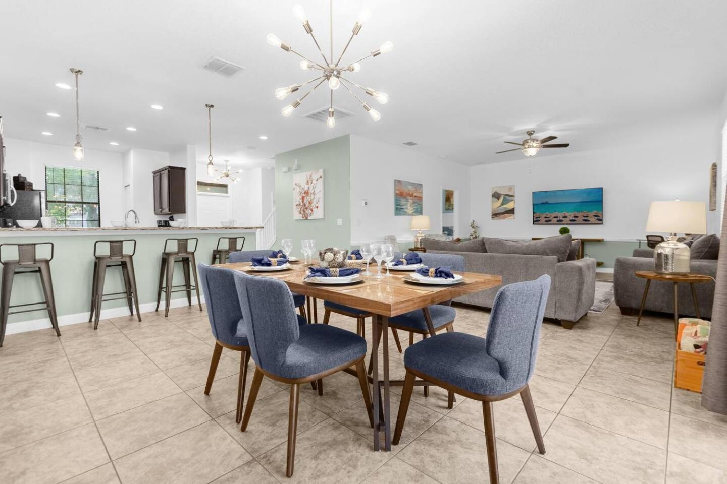 Myrtlewood at Champions Gate - Heated Spa - Water Parks - Games room view 3