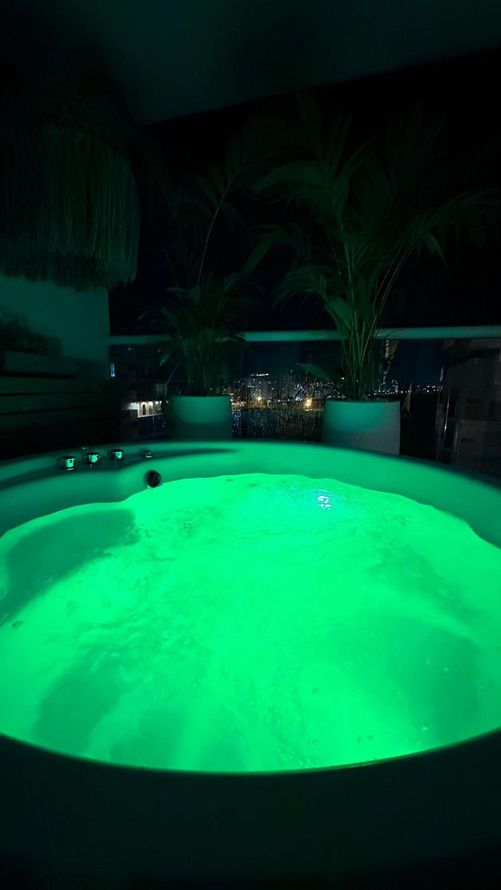 DQ1301 | 2H Jacuzzi privado + piscina infinita