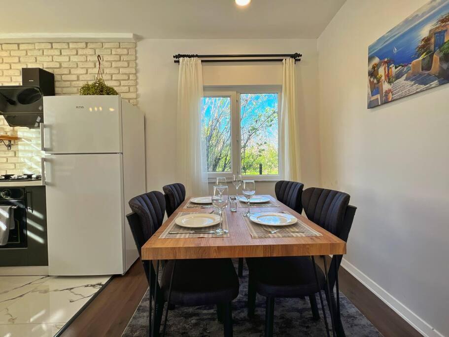 Brand New Home With Garden