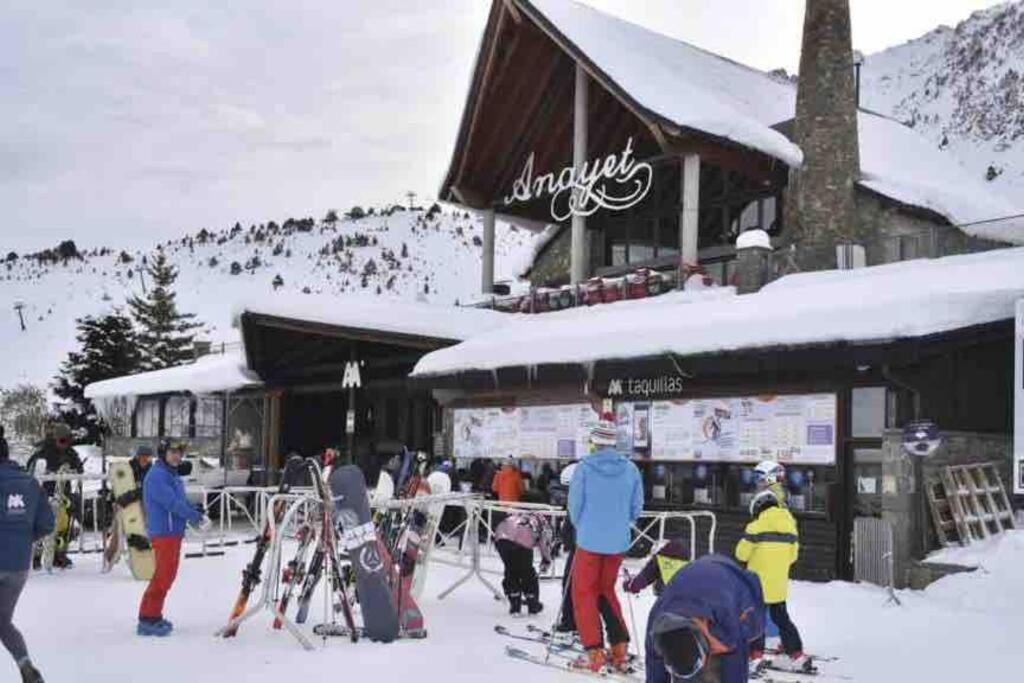 Apart acogedor en Biescas para familias,vistas a la montaña