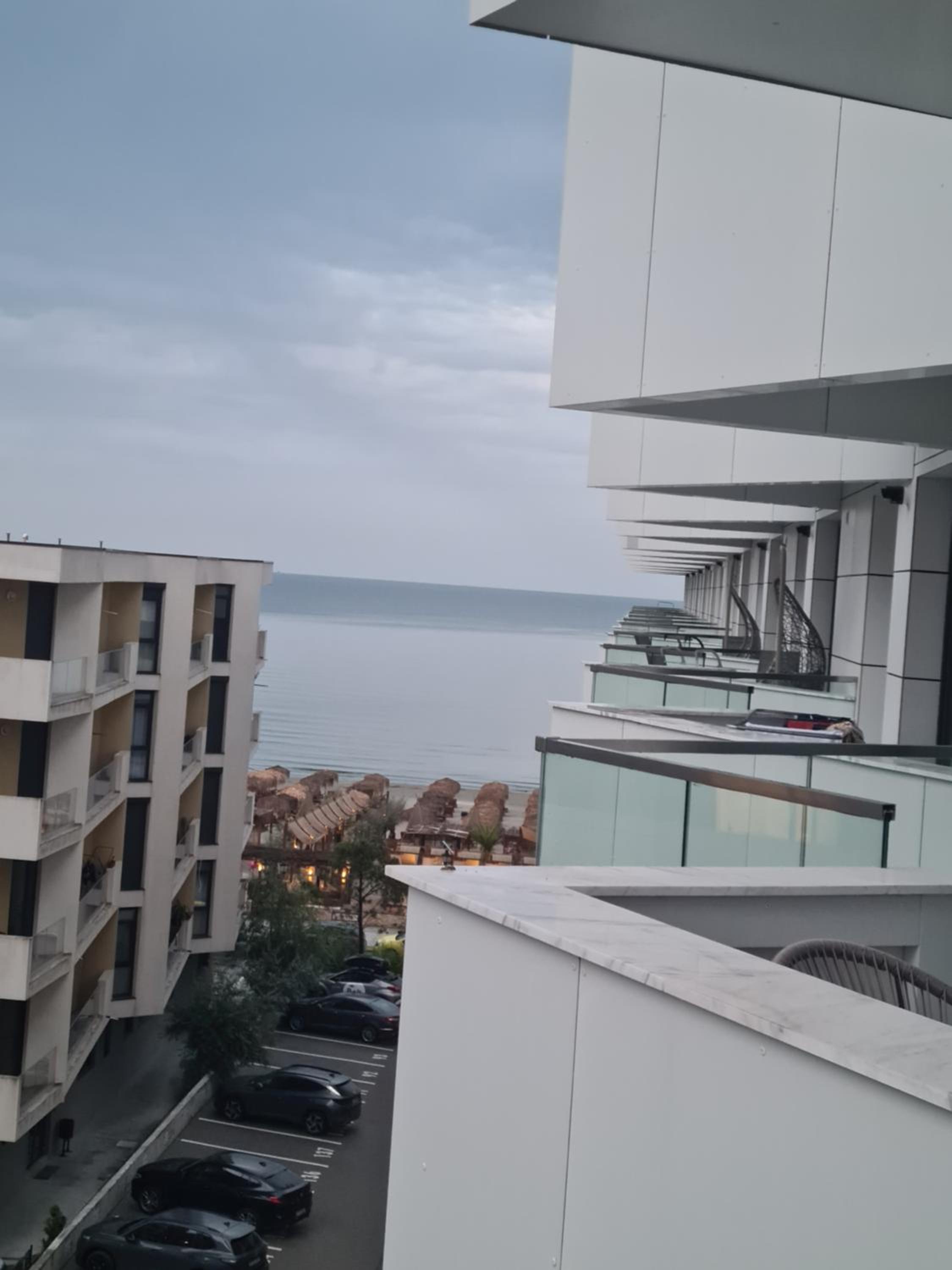 Apartament 2 camere prima linie Allezi Infinity Gold