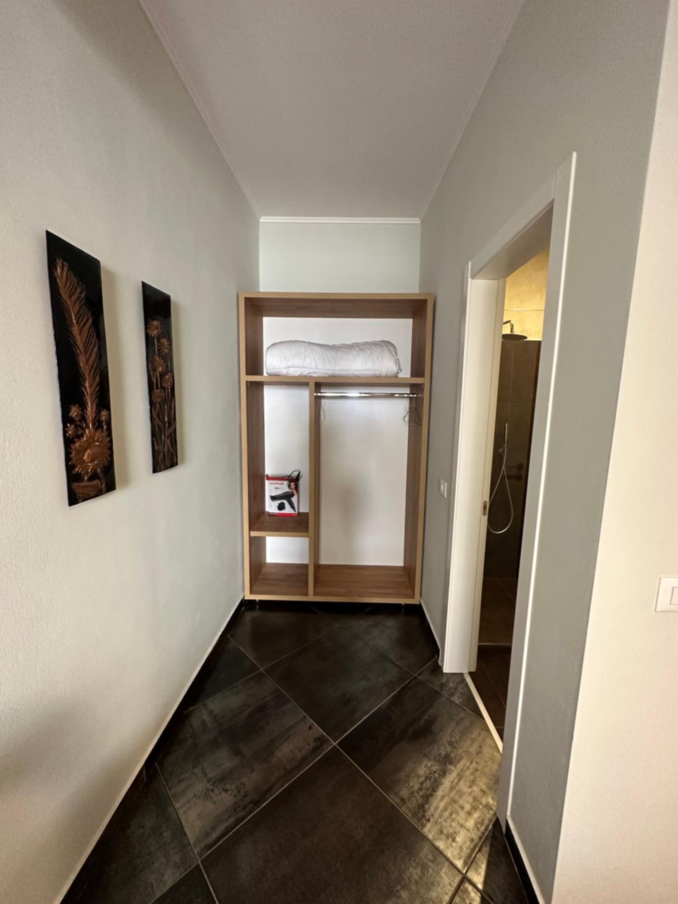 Central Comfort Suites