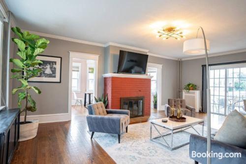 AC 6BR2BA Quiet Island House Near Casinos view 3