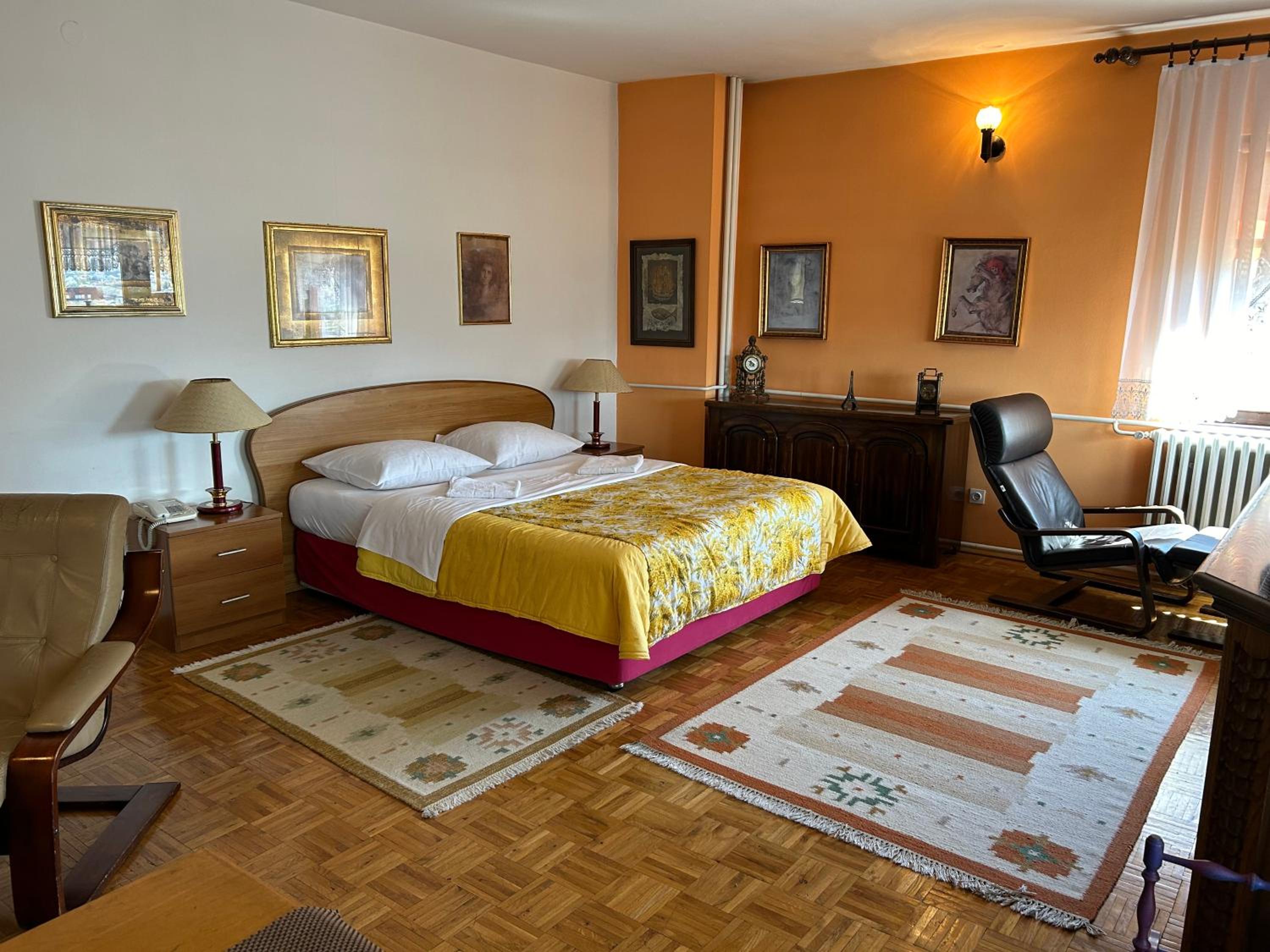 Hondo Rooms & Apartments