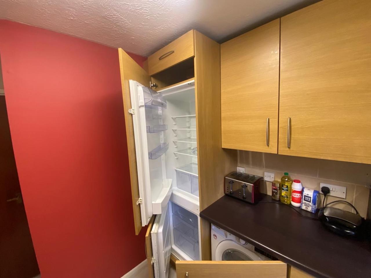 STUNNING 2 BEDROOM WITH GARDEN Sleep 6