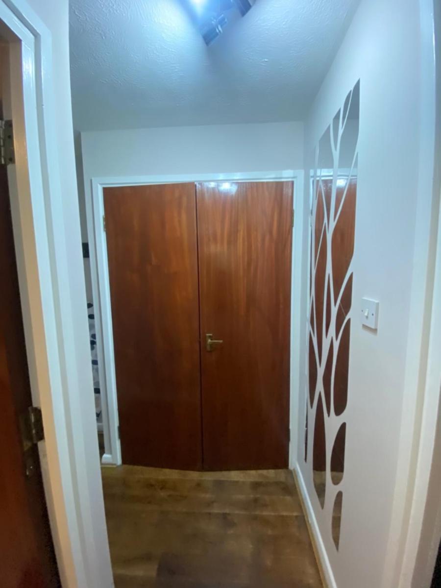STUNNING 2 BEDROOM WITH GARDEN Sleep 6
