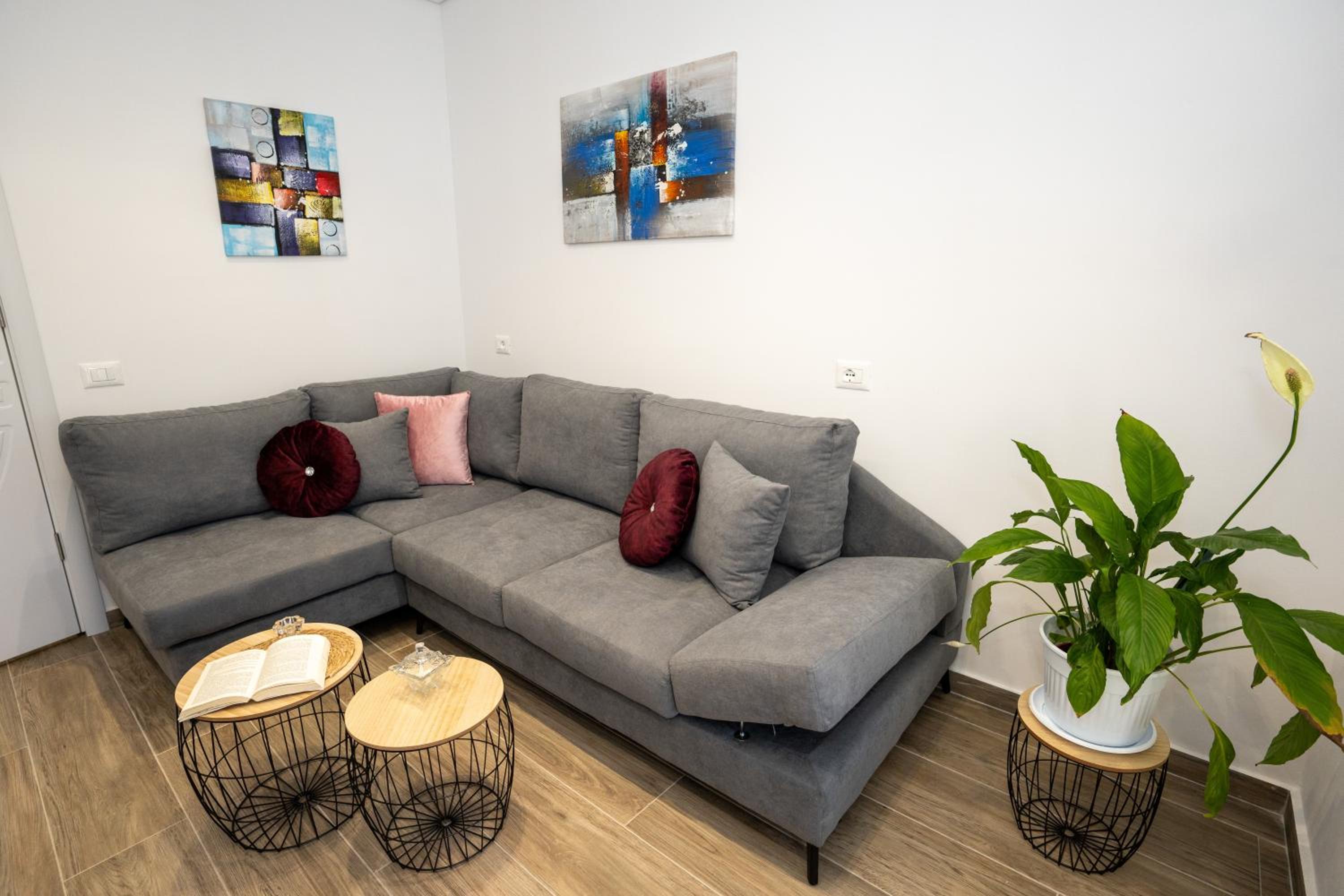 Sunnydream Apartaments Saranda