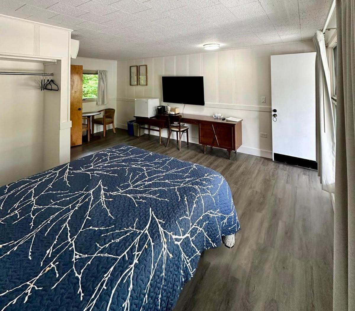 Mount Coolidge Motel