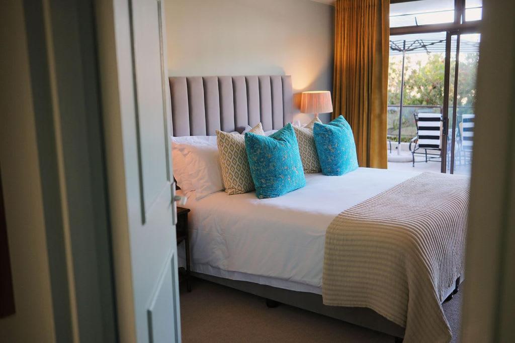 Sanctuary's Secret - Luxe 2 BD Rob Seaside Apt view 4