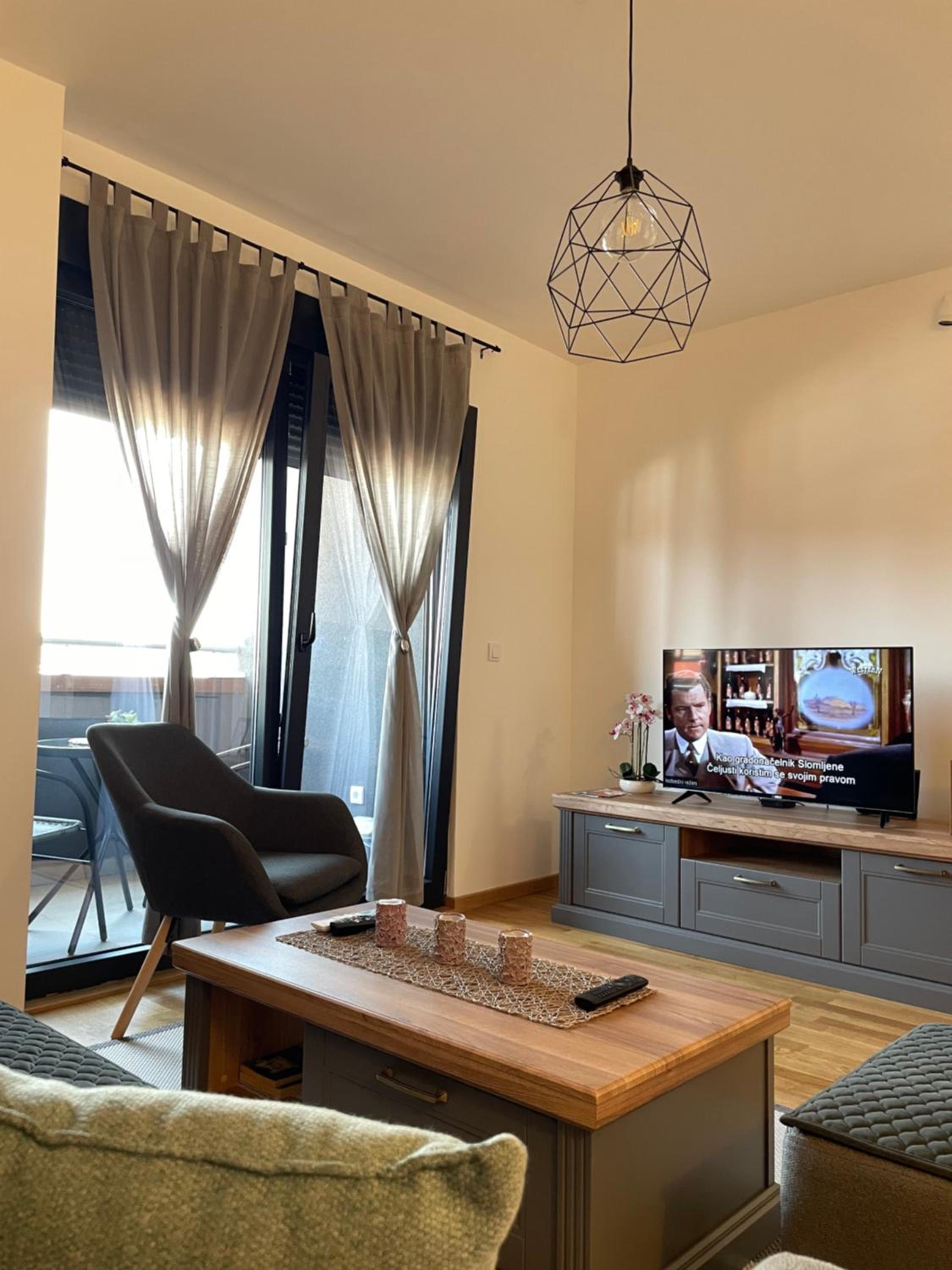 Apartman Luni view 2