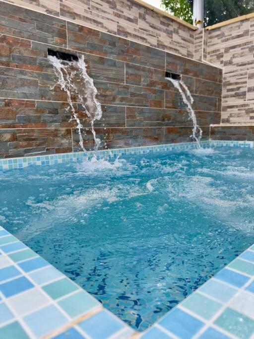 Casa colonial - Jacuzzi - cerca al parque principal - lundry - Tv