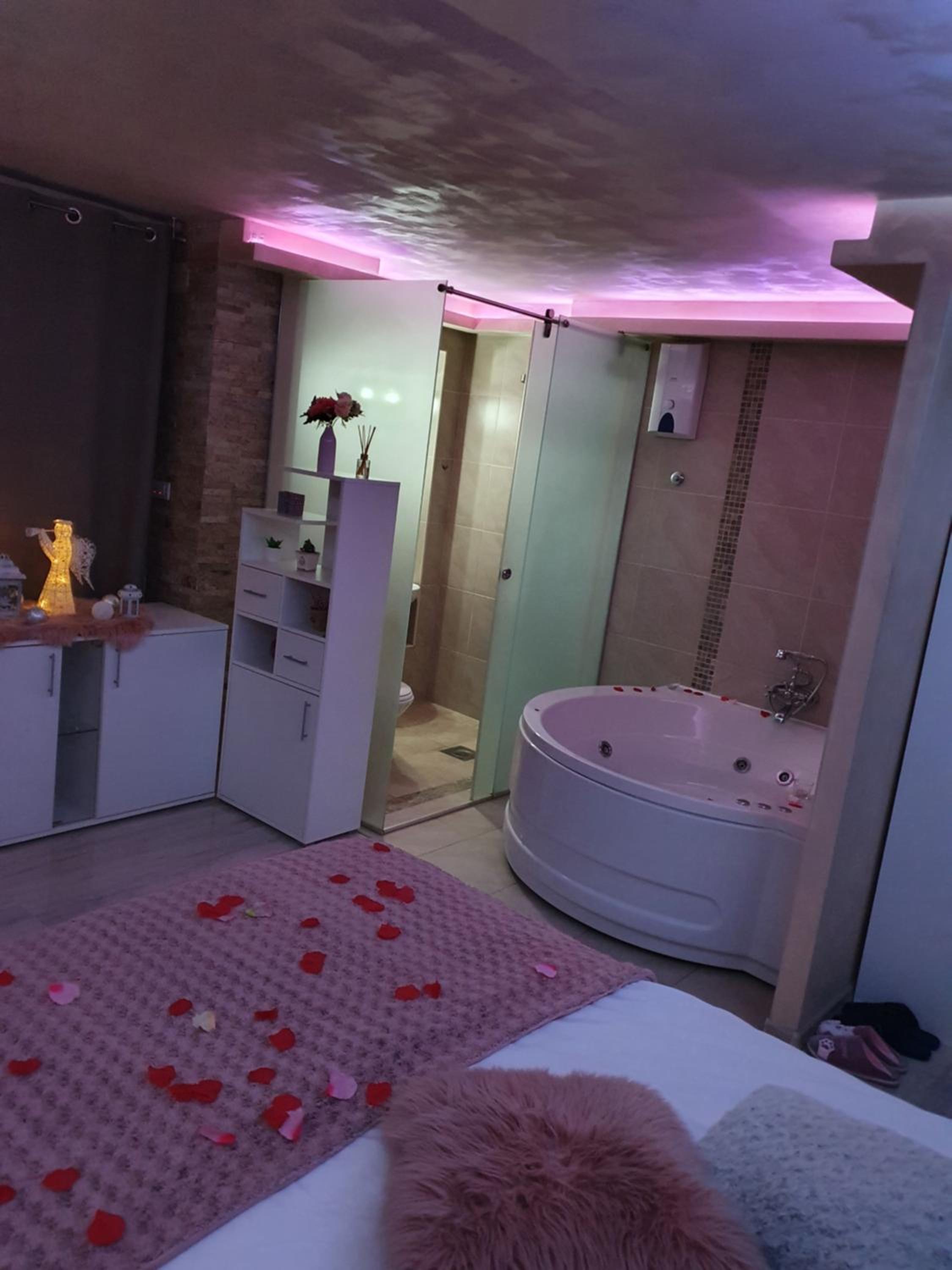 Leona apartment