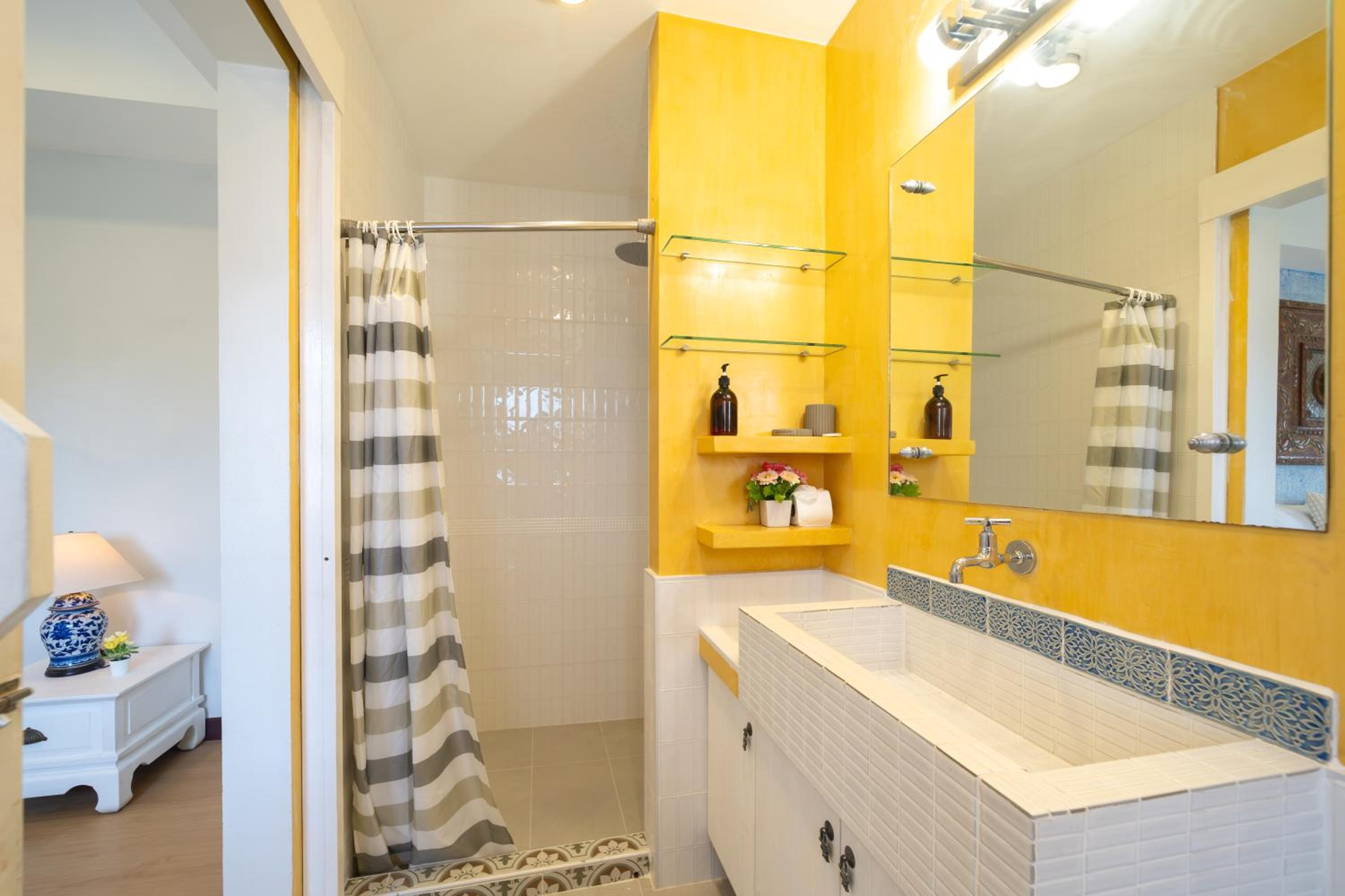 Bangla Patong Pool Villas with 4 Villas different designs choose fro, photo before Book
