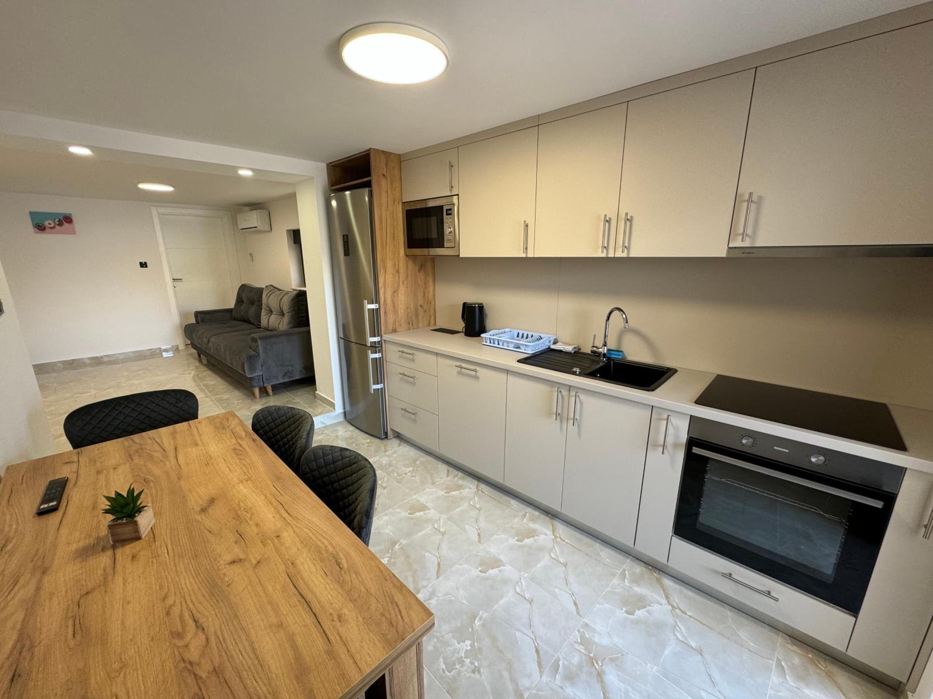 Apartmani Curic beachfront by Pag tours