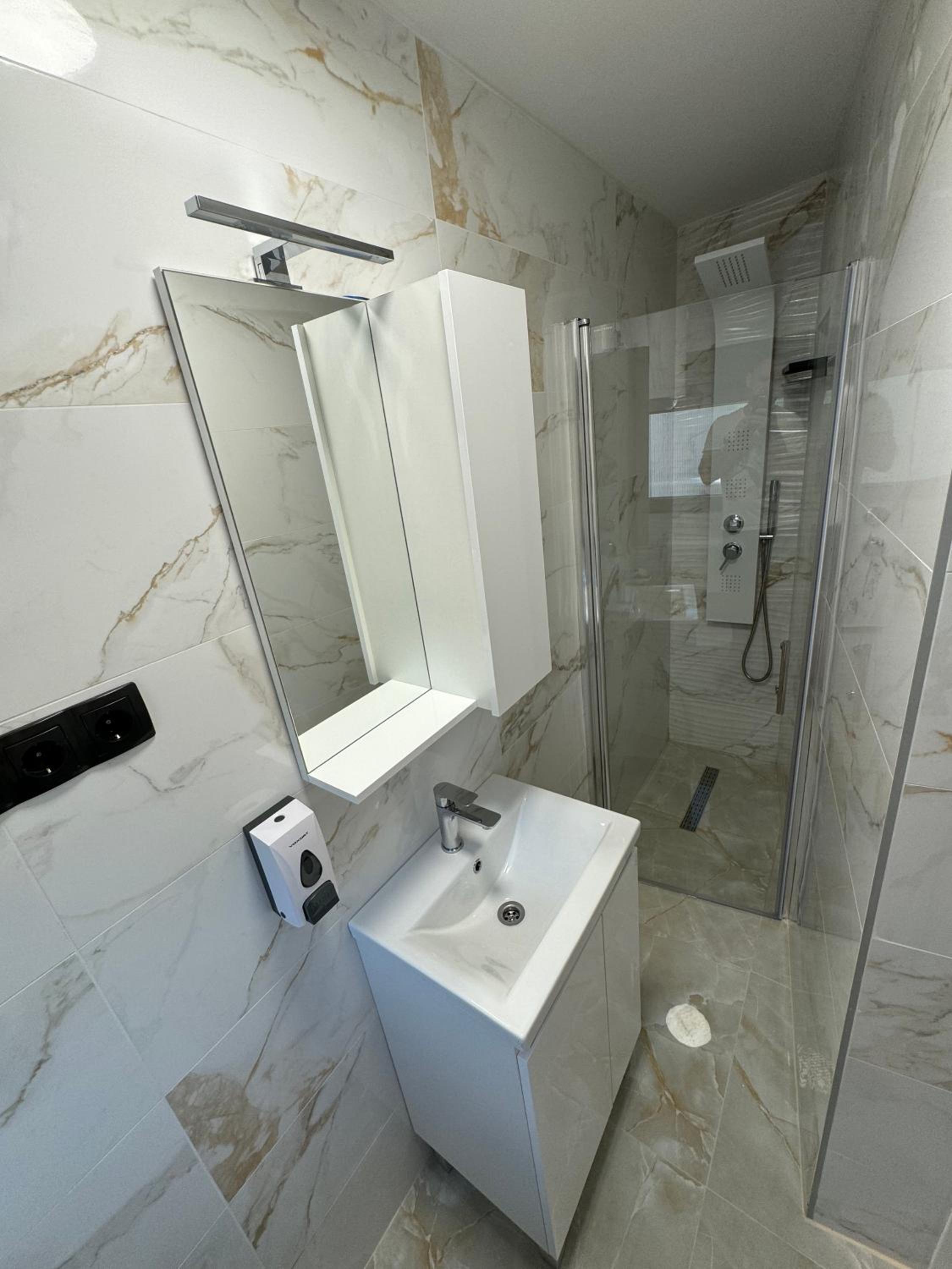 Apartmani Curic beachfront by Pag tours
