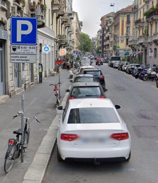 Apartment in Historic Building- Porta Venezia