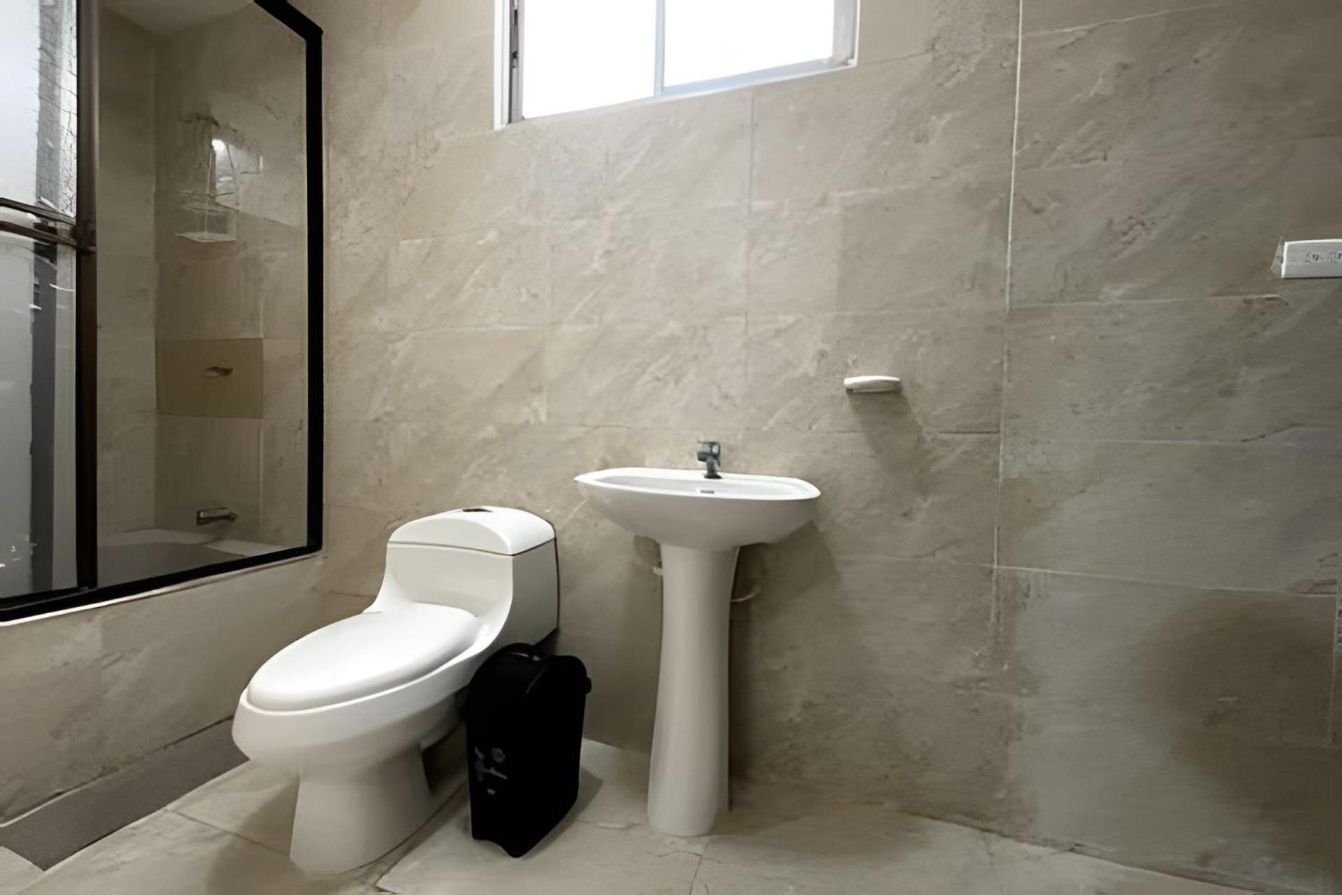 GL Hostal Baq